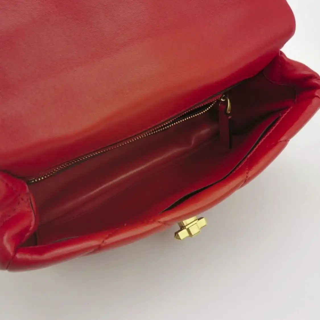 Valentino VALENTINO Roman Stud Medium red sheepskin stud quilted shoulder bag detachable s Size ONE SIZE - 6 Thumbnail