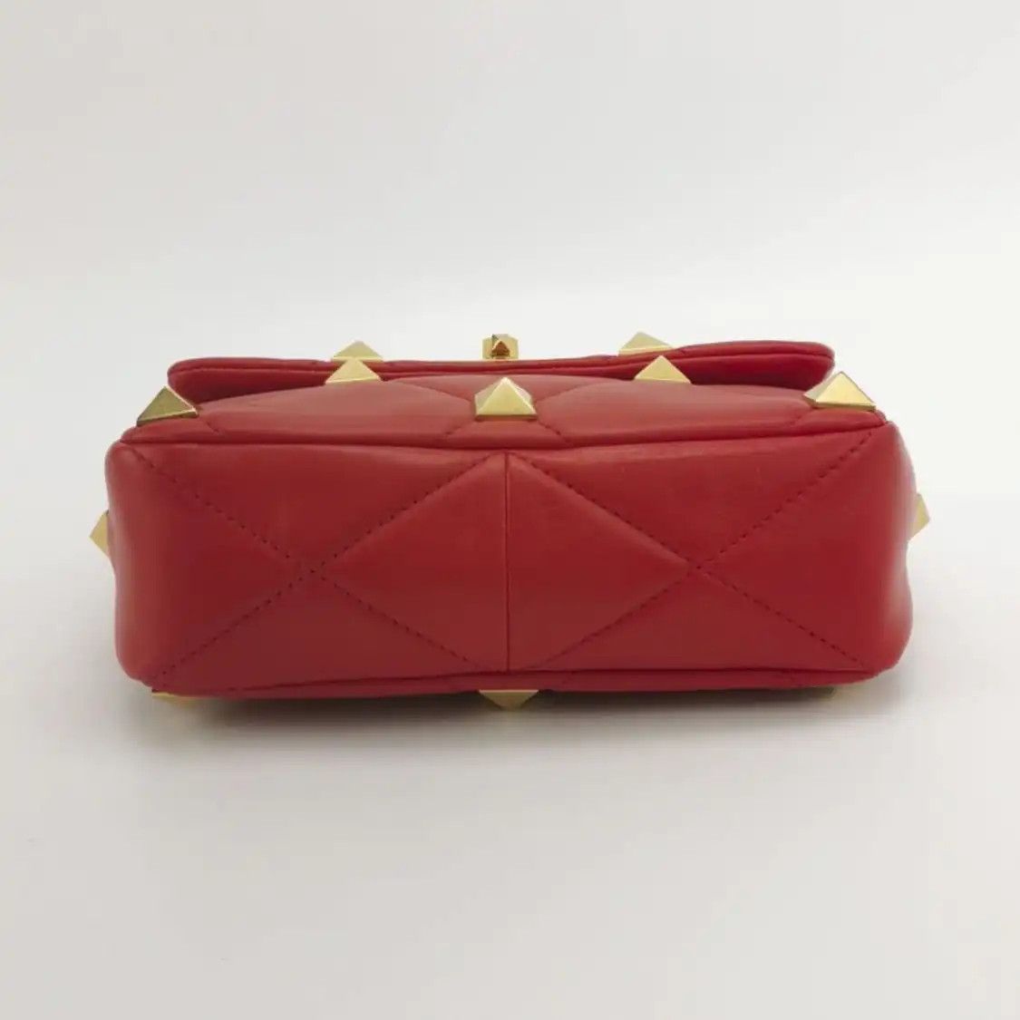 Valentino VALENTINO Roman Stud Medium red sheepskin stud quilted shoulder bag detachable s Size ONE SIZE - 5 Thumbnail