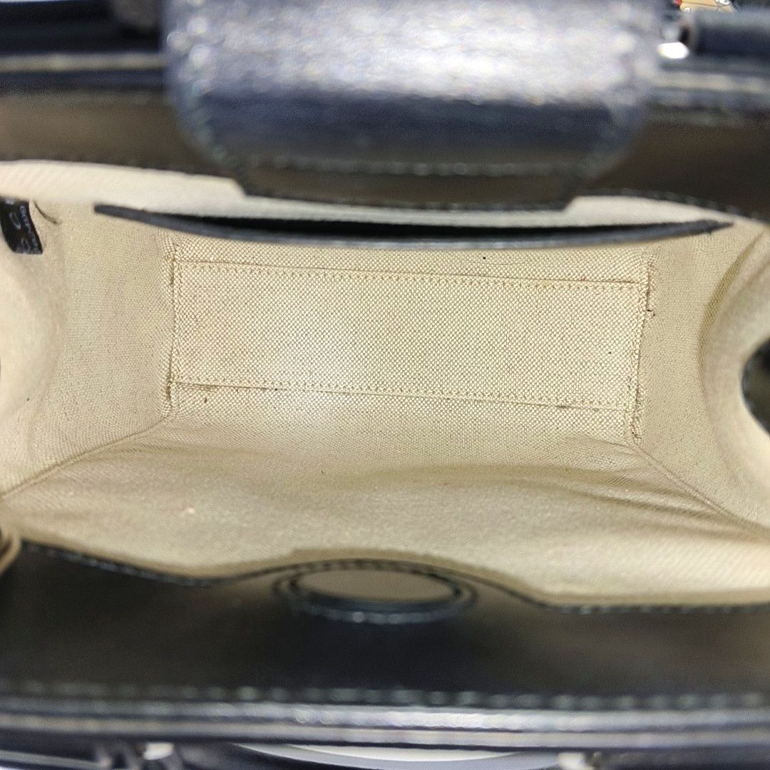 Gucci Gucci Embossed Logo Tote Bag ONE SIZE Size ONE SIZE - 7 Thumbnail