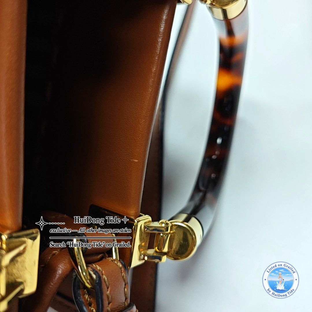 Fendi Fendi Sunshine Brown Leather Embossed Tote Bag One Size Size ONE SIZE - 16 Thumbnail