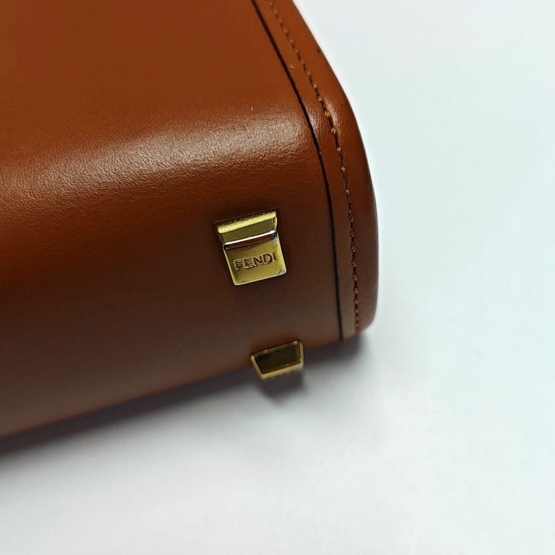 Fendi Fendi Sunshine Brown Leather Embossed Tote Bag One Size Size ONE SIZE - 15 Thumbnail