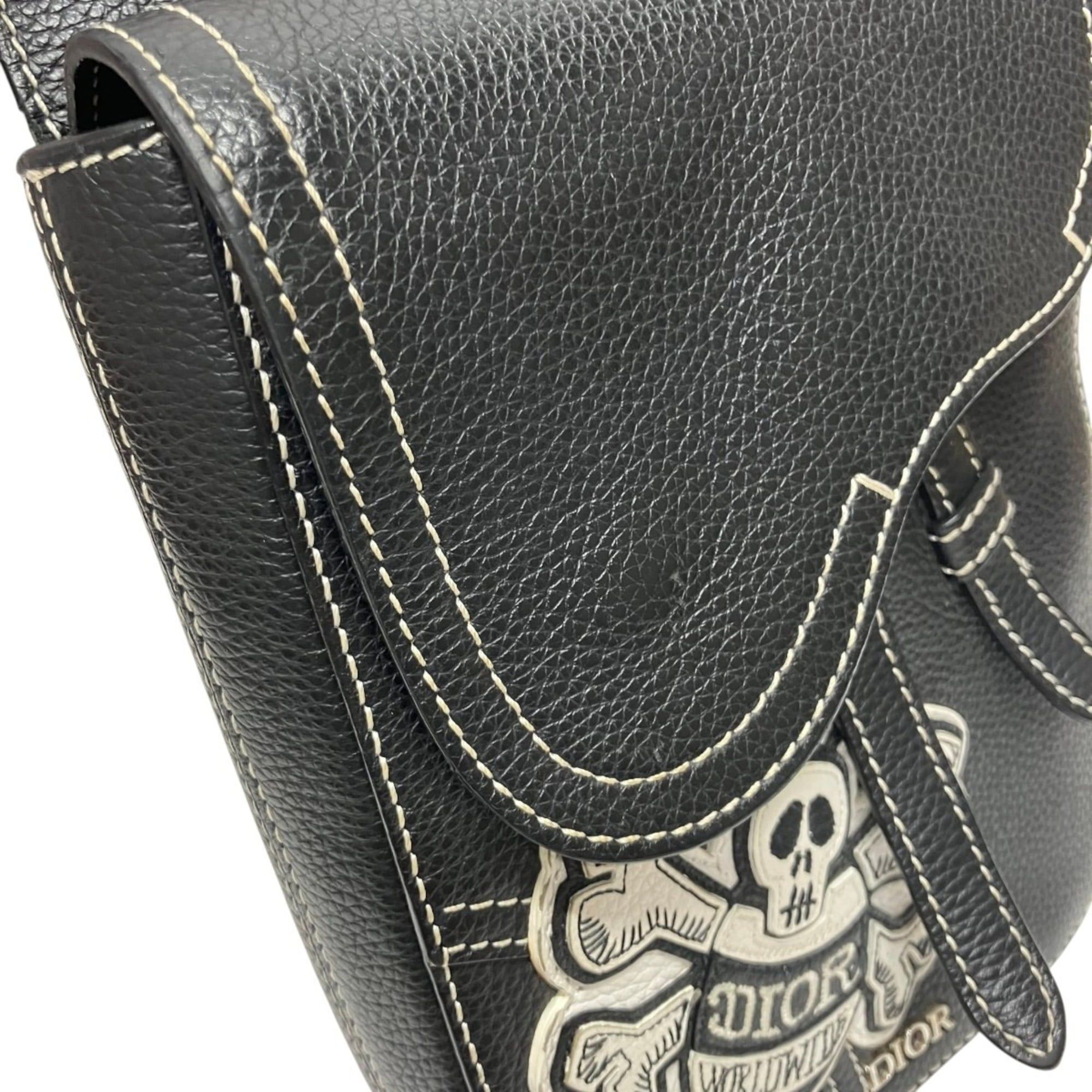Dior Christian Dior x Shawn Stussy collaboration Saddle Bee pouch shoulder bag, leather Size ONE SIZE - 7 Thumbnail