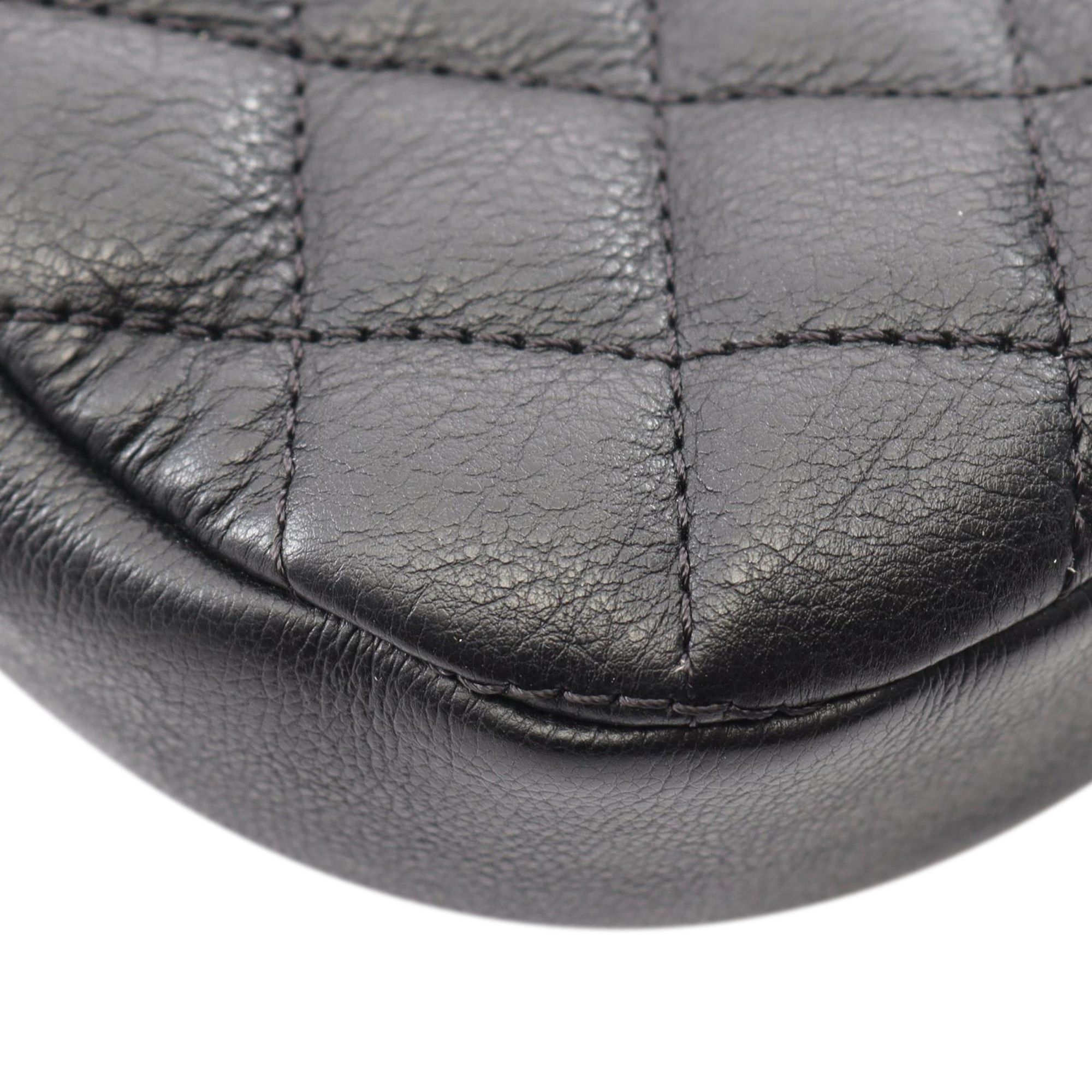 Chanel Quilted Grained Calfskin Casual Trip Messenger Size ONE SIZE - 9 Thumbnail