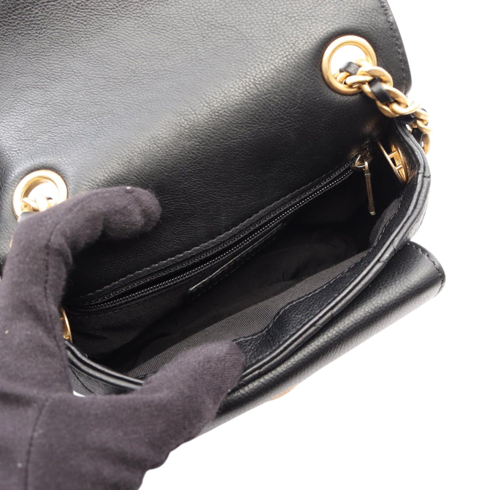 Chanel Quilted Grained Calfskin Casual Trip Messenger Size ONE SIZE - 3 Thumbnail