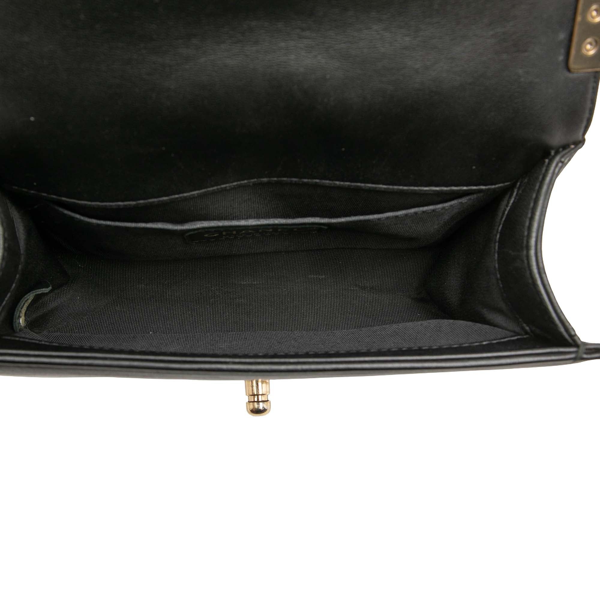 Chanel Chevron Lambskin Boy Flap Size ONE SIZE - 4 Thumbnail