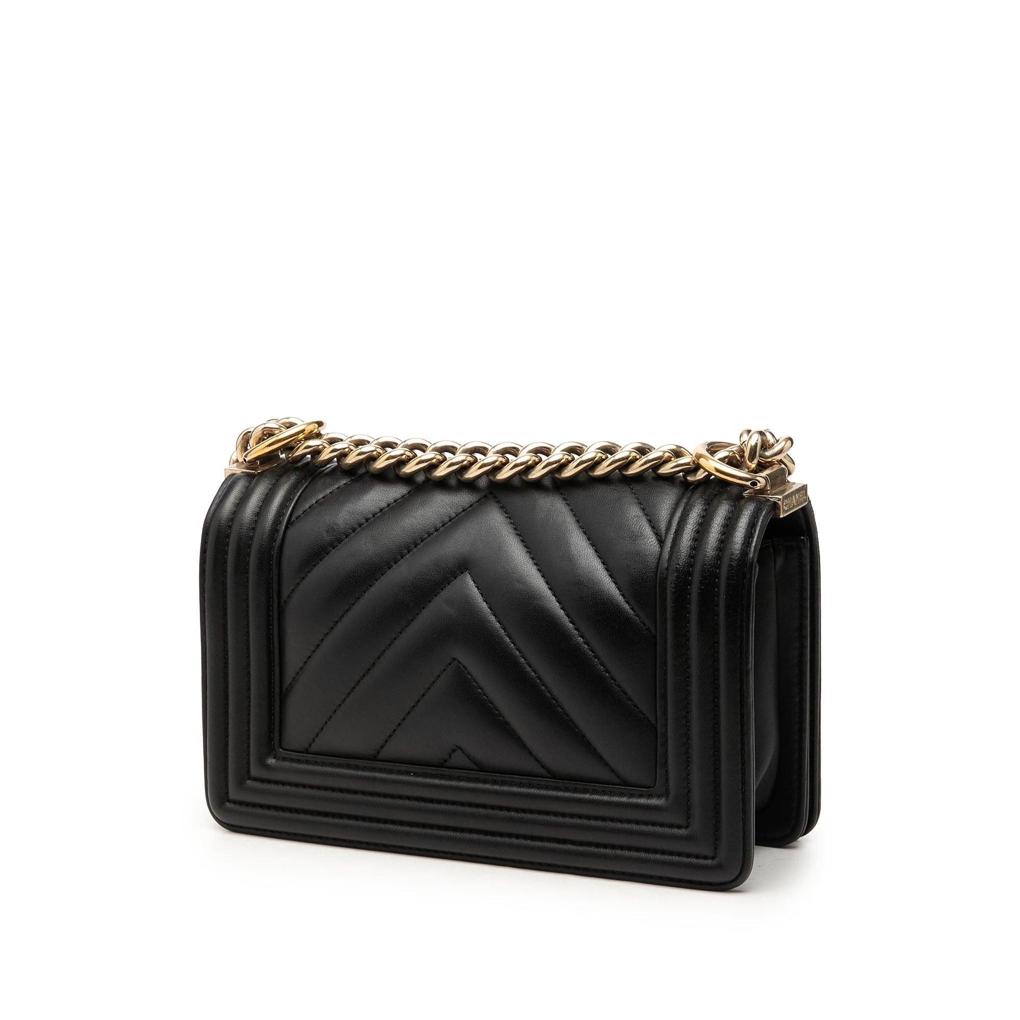 Chanel Chevron Lambskin Boy Flap Size ONE SIZE - 2 Thumbnail
