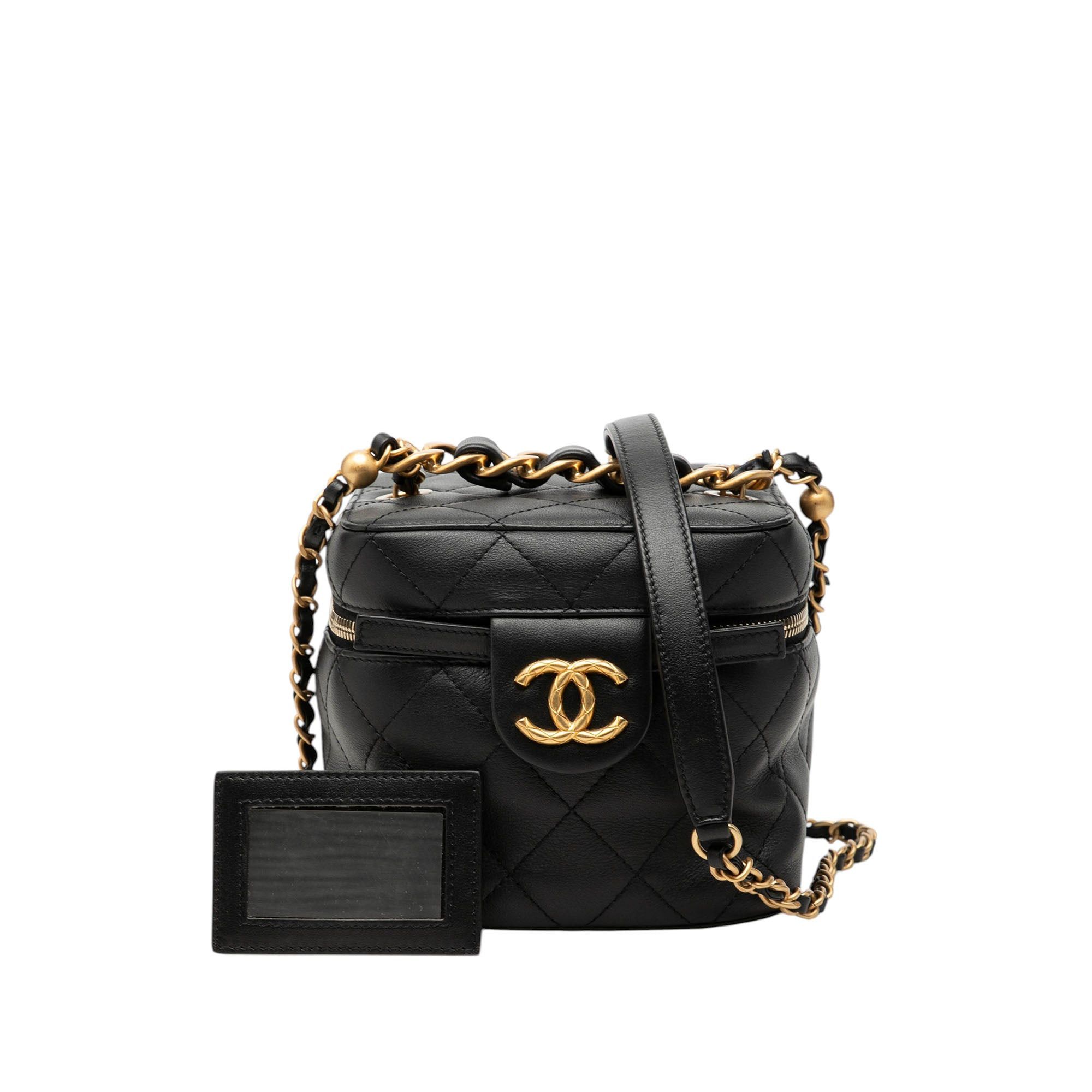 Chanel Quilted Calfskin Chain Bar Vanity Case with Chain Size ONE SIZE - 8 Thumbnail