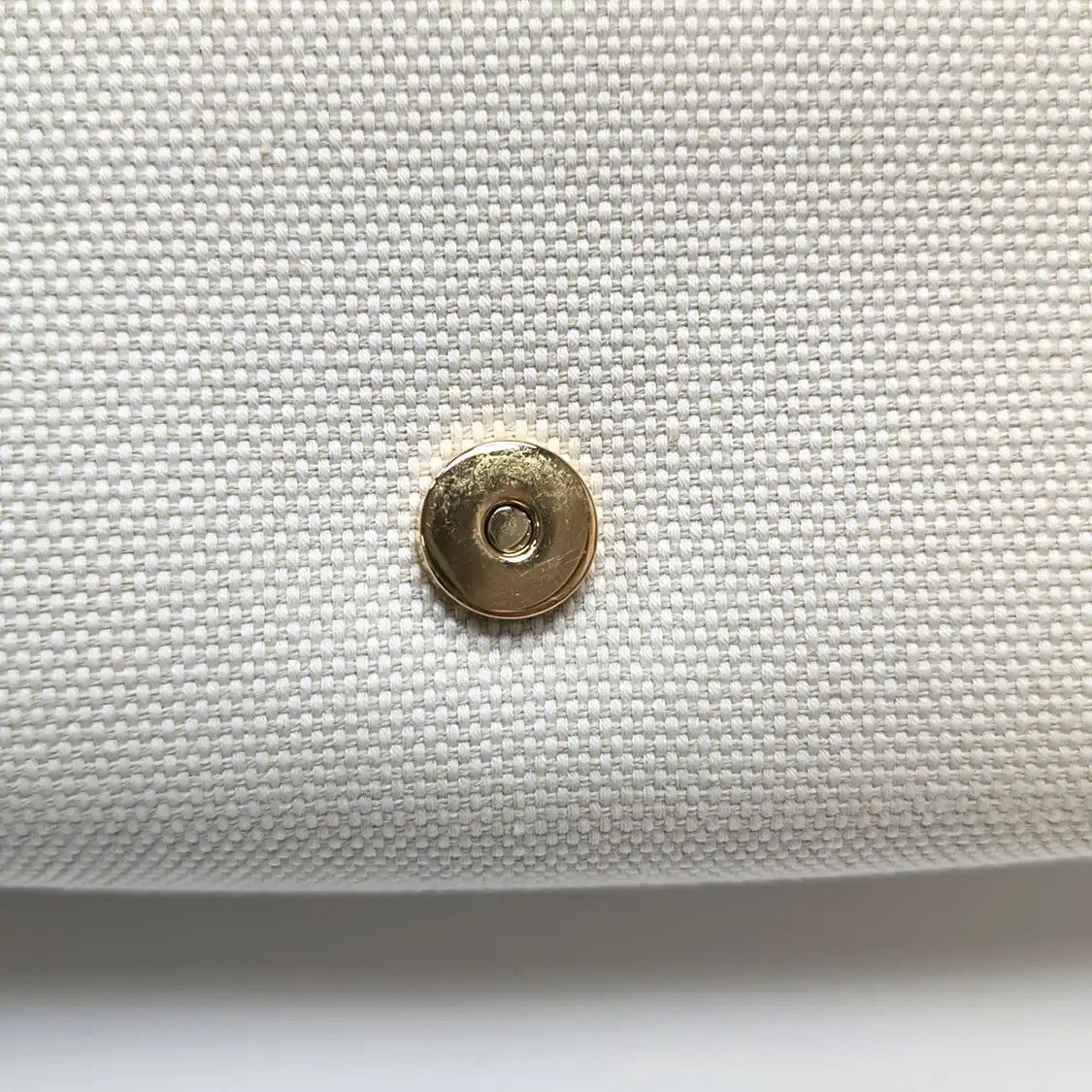 Burberry BURBERRY Horseferry Small white fabric print stud shoulder bag gold hardware det Size ONE SIZE - 9 Thumbnail