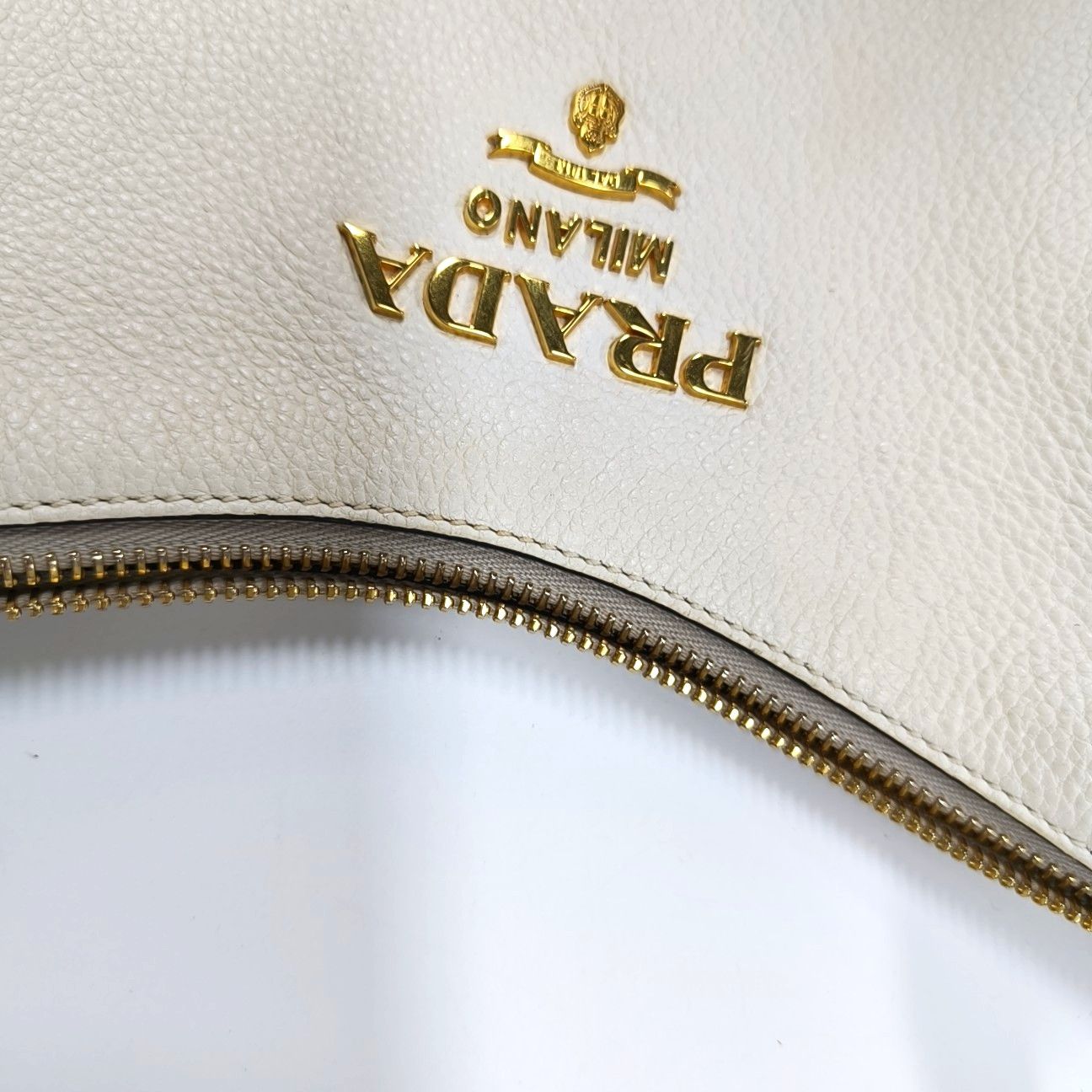 Prada Prada Pebbled Leather Shoulder Bag White Size ONE SIZE - 15 Thumbnail