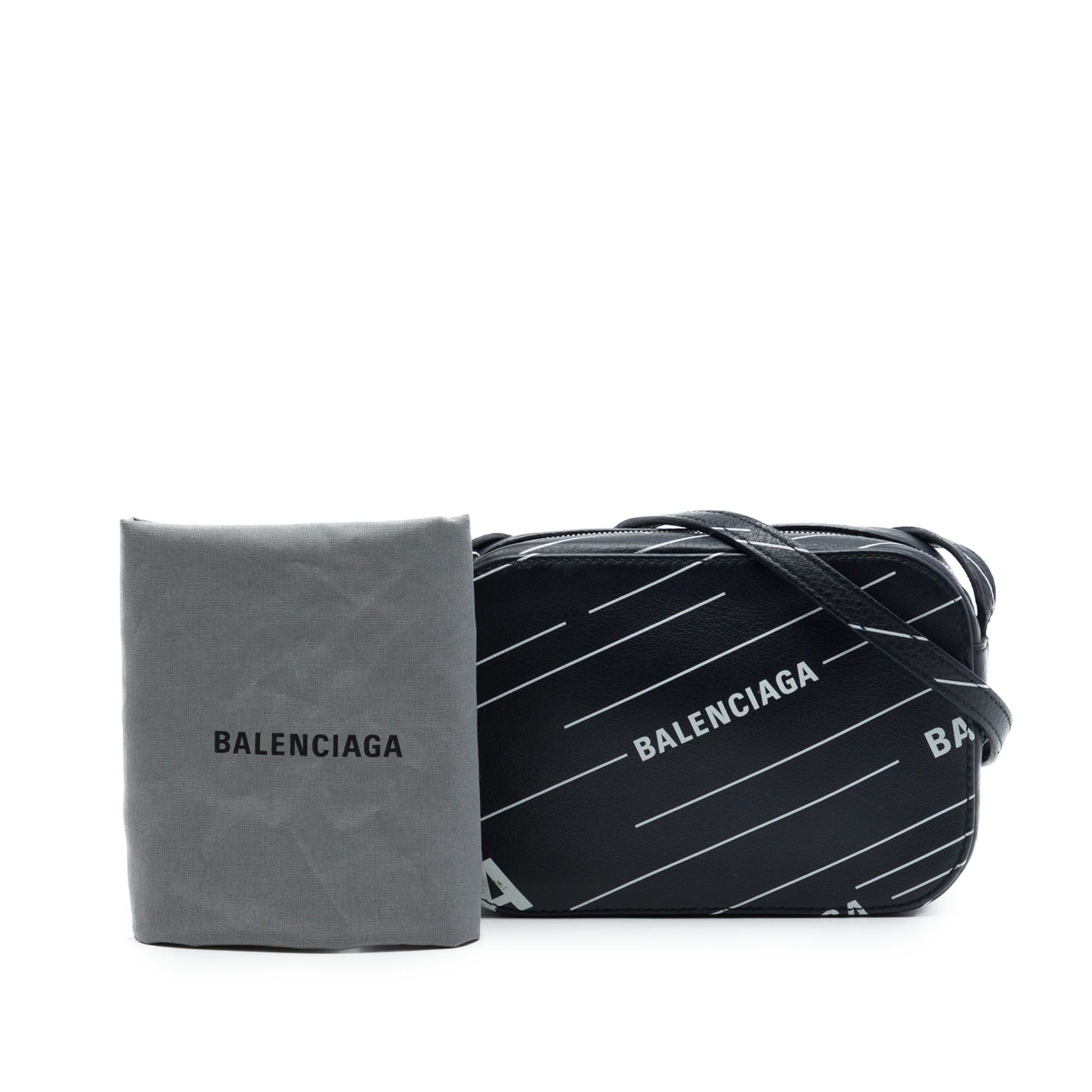 Balenciaga Logo Print Everyday Camera Bag XS Size ONE SIZE - 7 Thumbnail