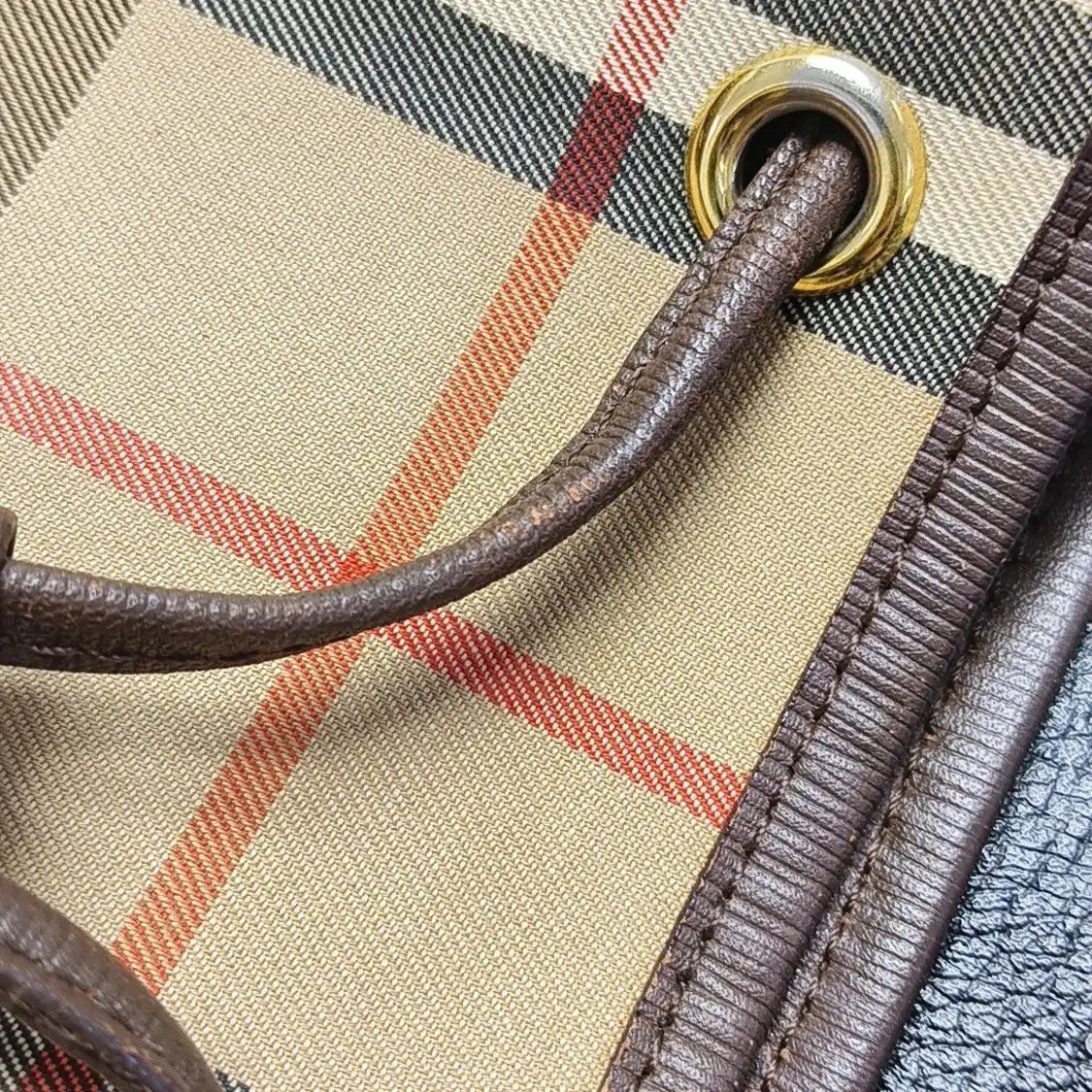 Burberry BURBERRY khaki canvas war horse plaid embossed backpack gold hardware Size ONE SIZE - 19 Thumbnail