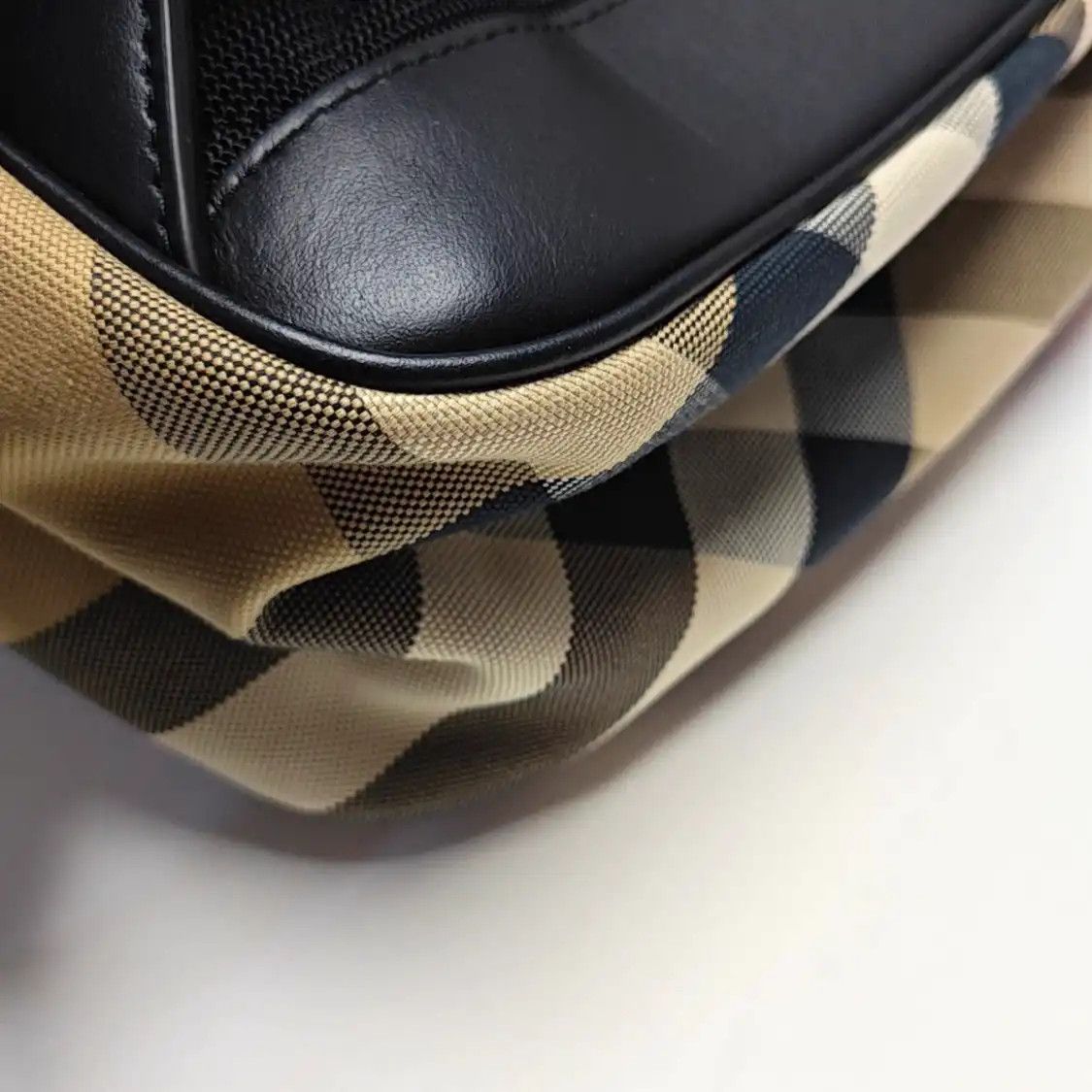 Burberry BURBERRY multi-color fabric applique backpack black hardware Size ONE SIZE - 9 Thumbnail