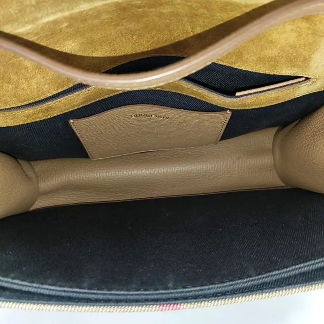 Burberry BURBERRY Macken khaki cowhide leather crossbody bag gold hardware detachable str Size ONE SIZE - 7 Thumbnail