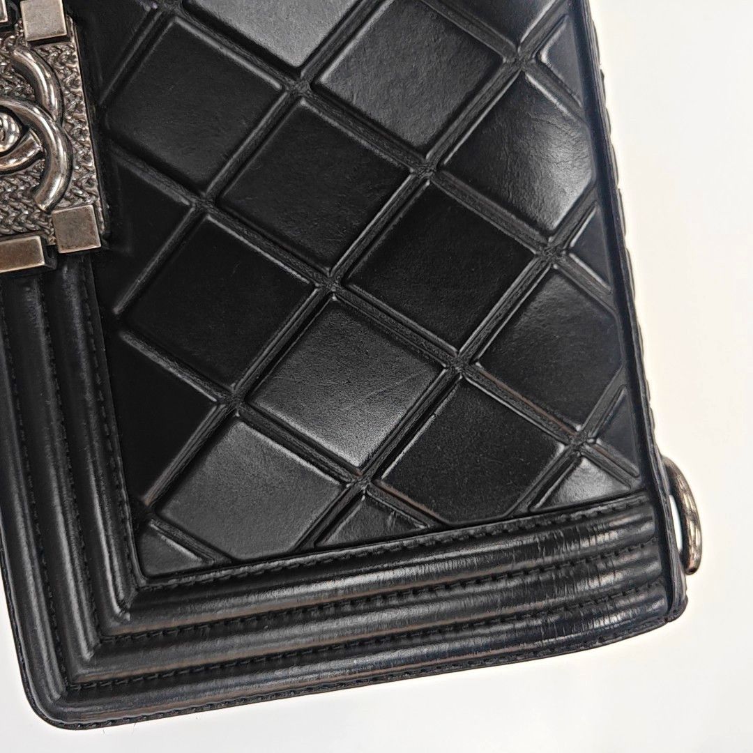 Chanel Chanel Boy Chanel Quilted Leather Shoulder Bag Size ONE SIZE - 9 Thumbnail