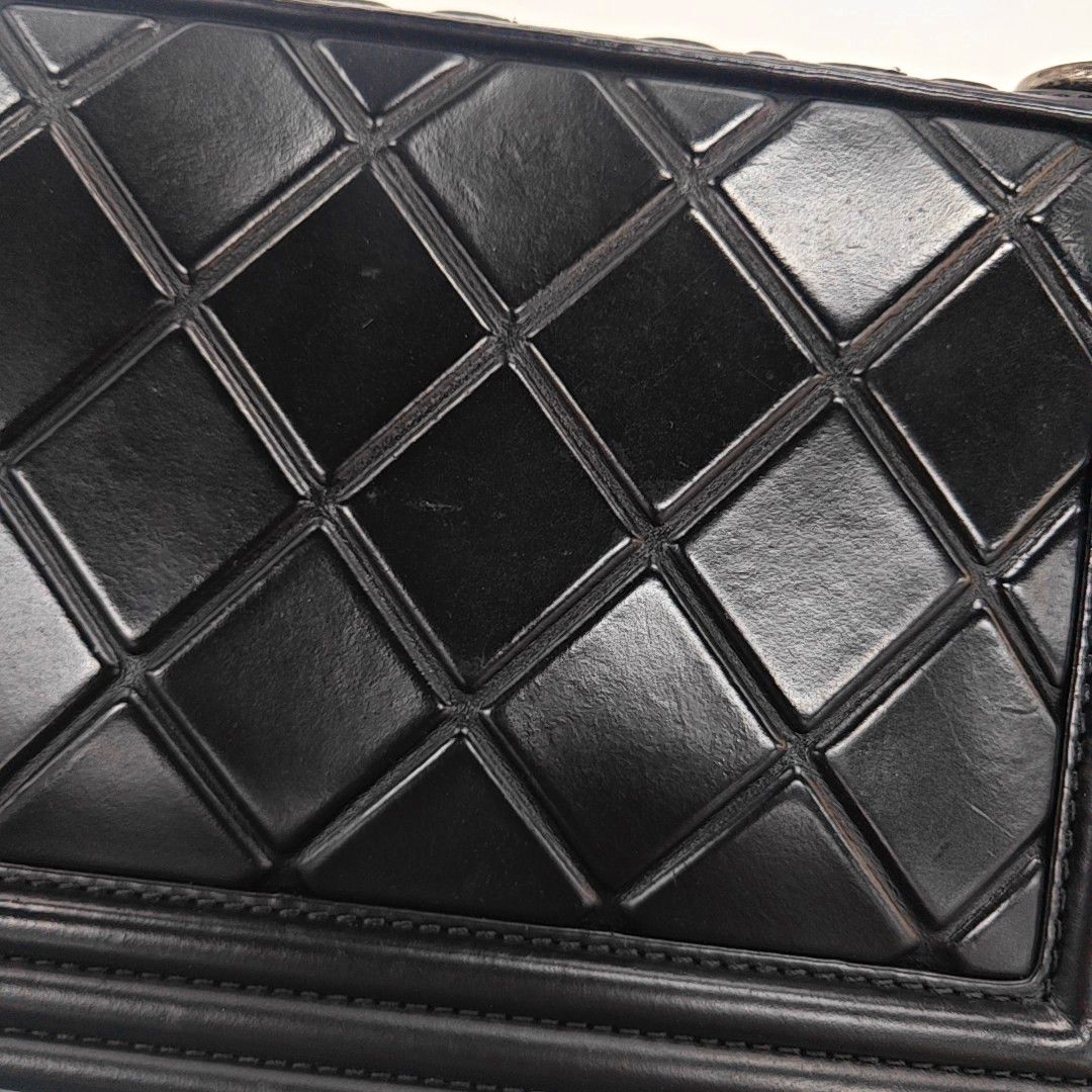Chanel Chanel Boy Chanel Quilted Leather Shoulder Bag Size ONE SIZE - 13 Thumbnail