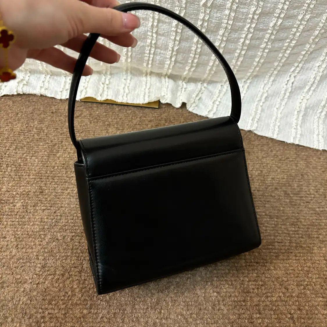 Givenchy GIVENCHY black leather shoulder bag detachable strap Size ONE SIZE - 2 Thumbnail