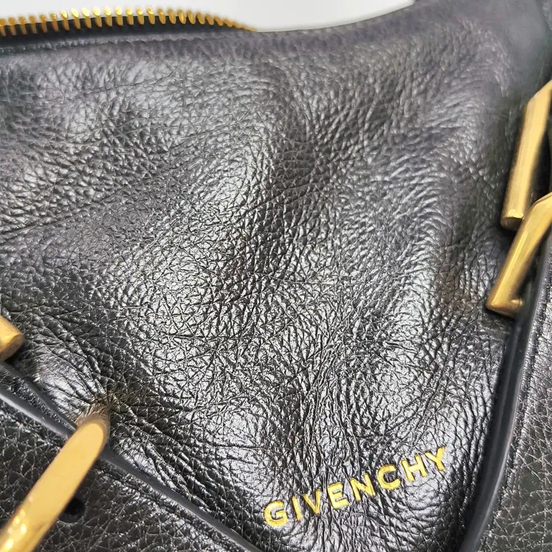 Givenchy GIVENCHY Voyou black cowhide leather handbag gold hardware Size ONE SIZE - 8 Thumbnail
