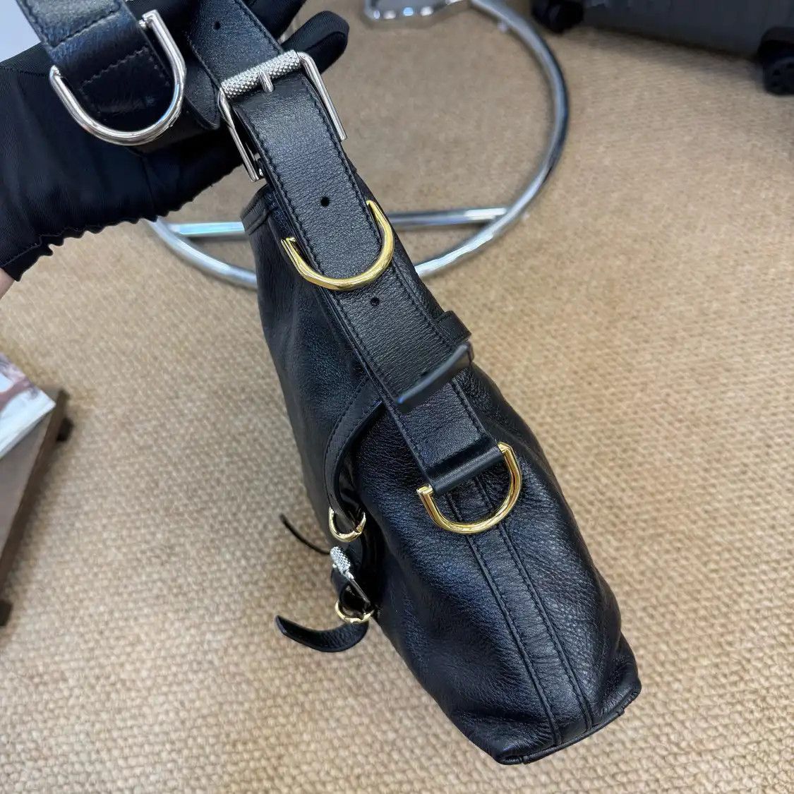 Givenchy GIVENCHY Voyou Medium black cowhide leather crossbody bag Size ONE SIZE - 4 Thumbnail