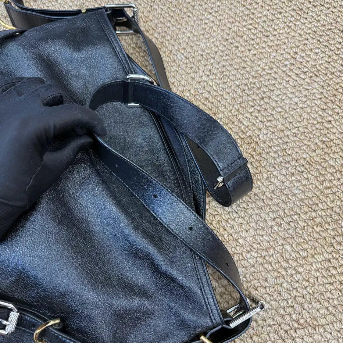 Givenchy GIVENCHY Voyou Medium black cowhide leather crossbody bag Size ONE SIZE - 7 Thumbnail