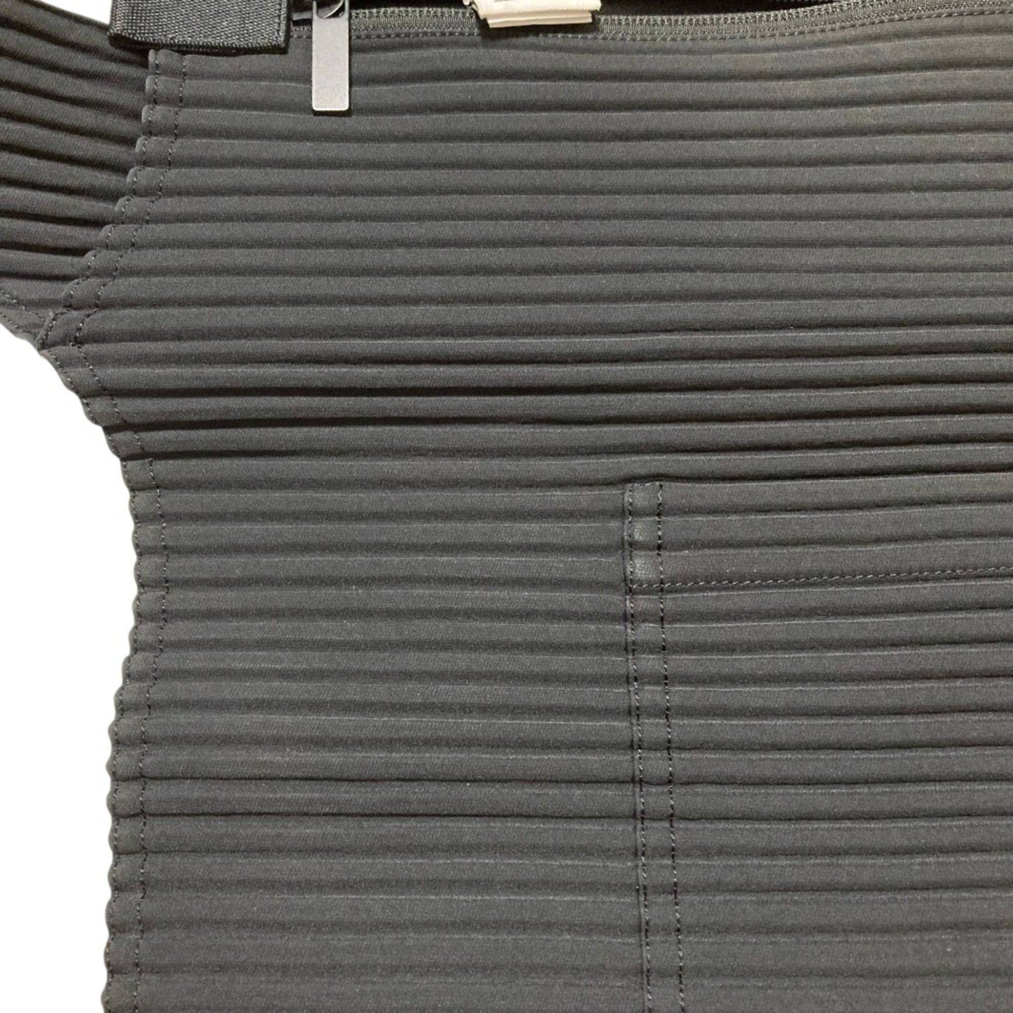 Issey Miyake HOMME PLISSE ISSEY MIYAKE Pleats Easy Handbag HP04AG508 Black (Men's & Women's) Size ONE SIZE - 12 Thumbnail