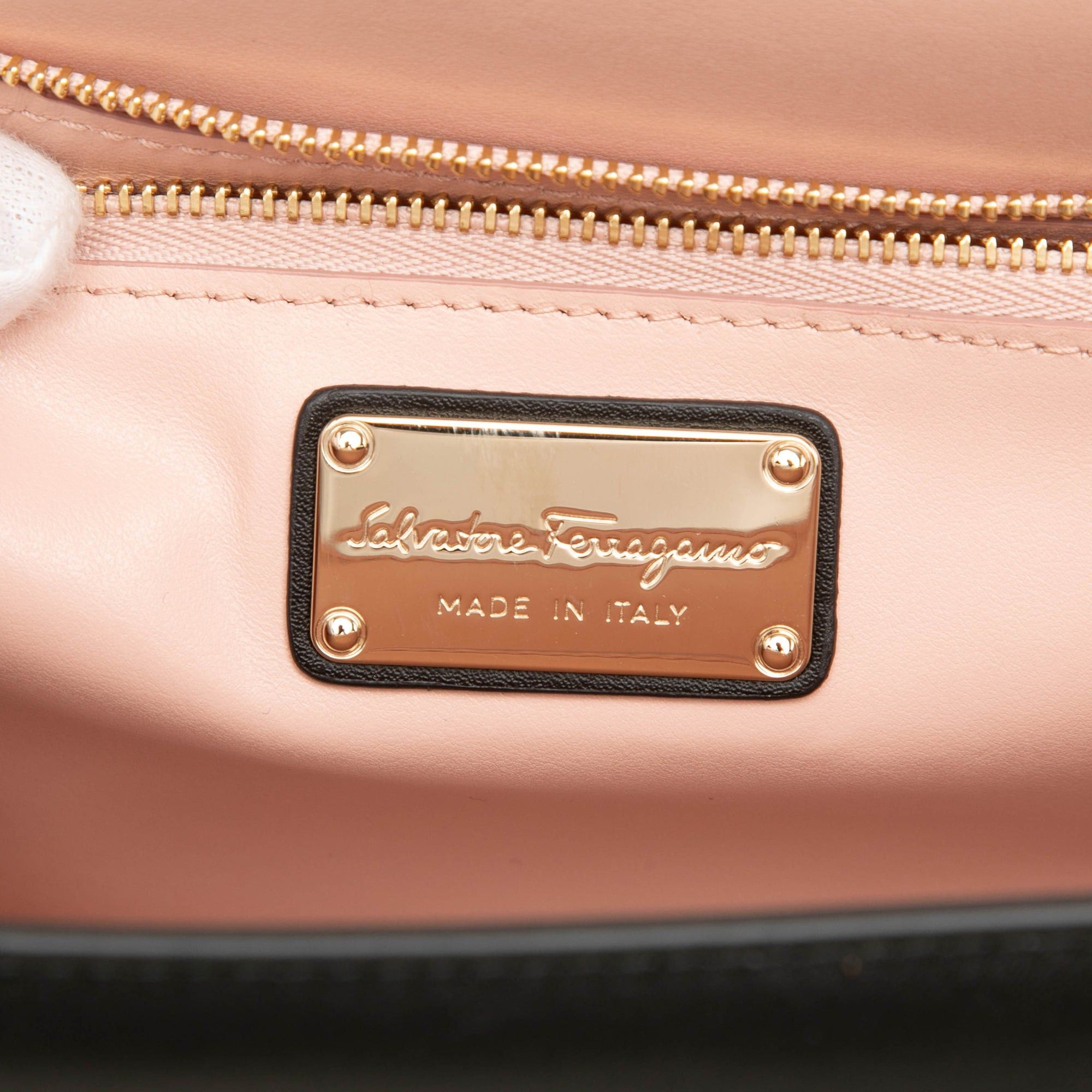 Salvatore Ferragamo Bicolor Leather Vara Bow Crossbody Size ONE SIZE - 5 Thumbnail