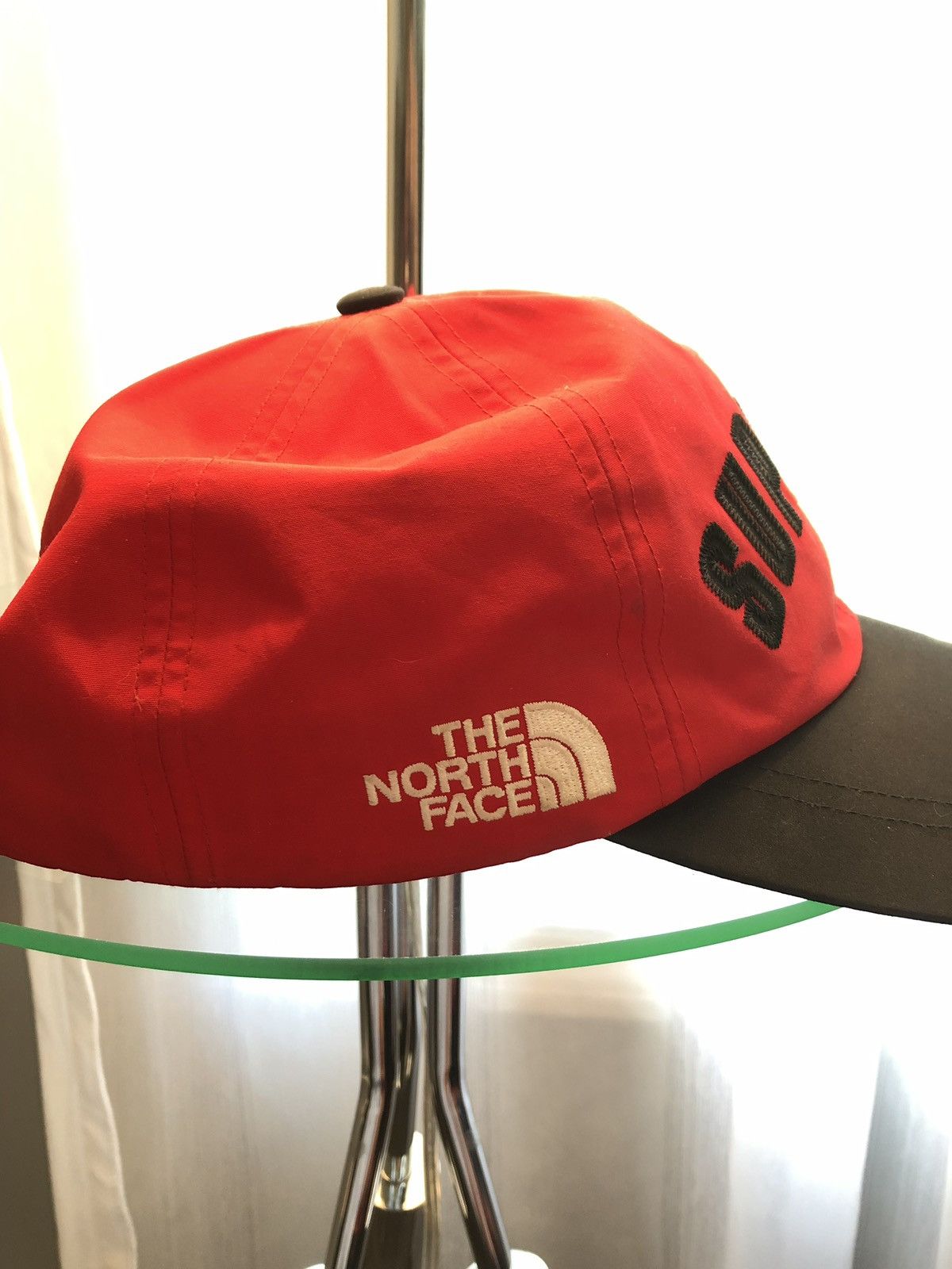 Supreme Supreme x TNF 6-Panel Hat - Red Size ONE SIZE - 2 Preview