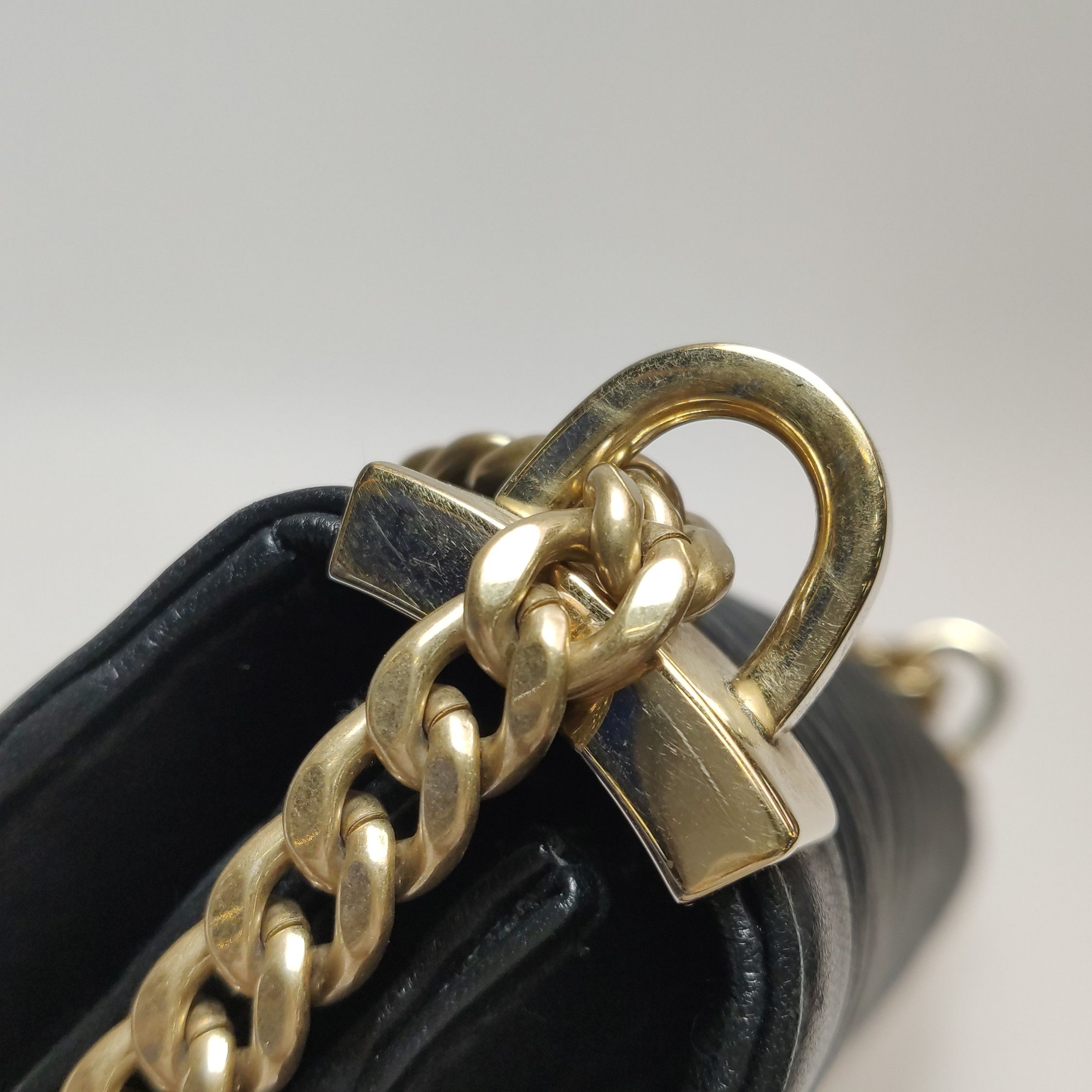 Miu Miu Miu Miu Black Matelassé Leather Shoulder Bag Size ONE SIZE - 15 Thumbnail
