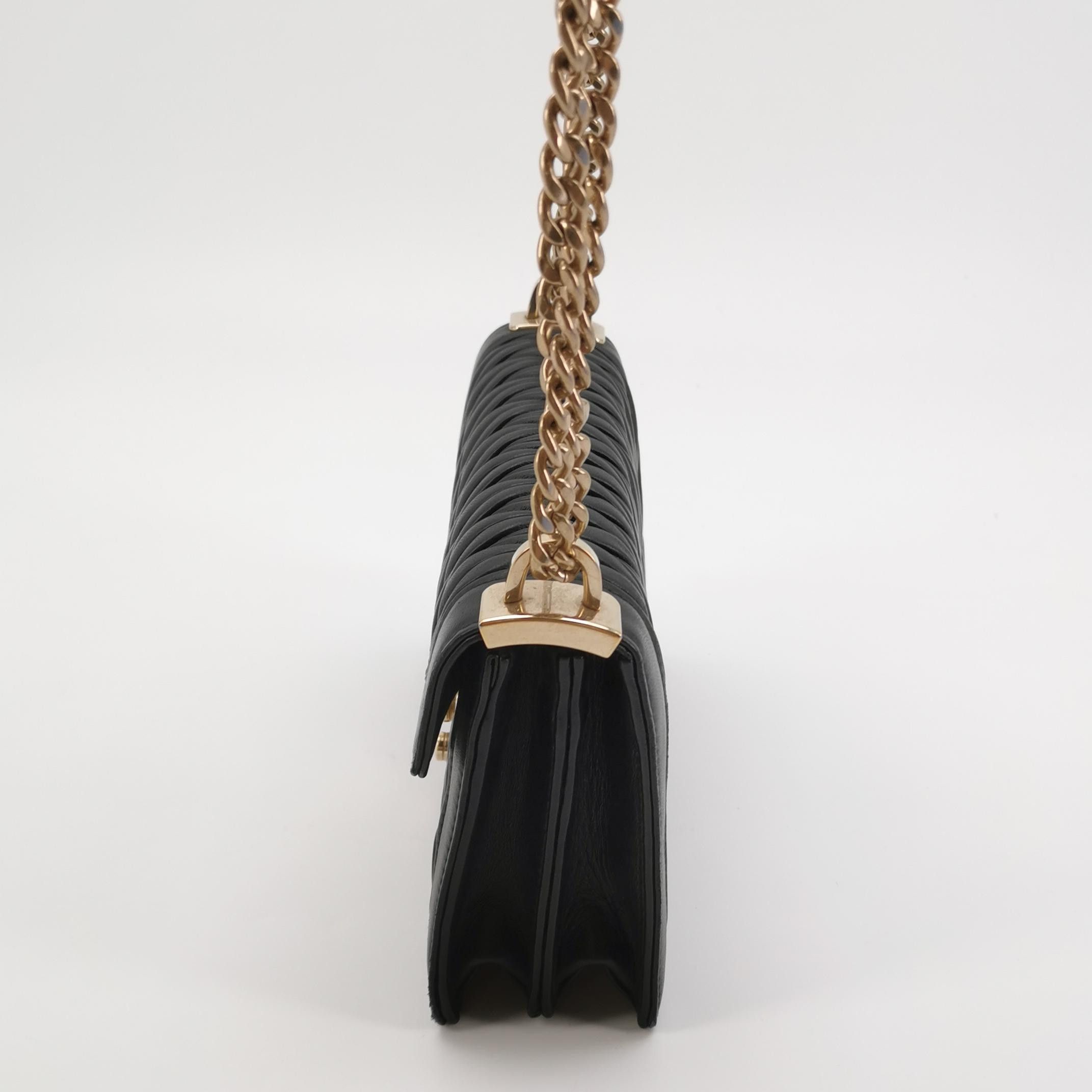 Miu Miu Miu Miu Black Matelassé Leather Shoulder Bag Size ONE SIZE - 3 Thumbnail