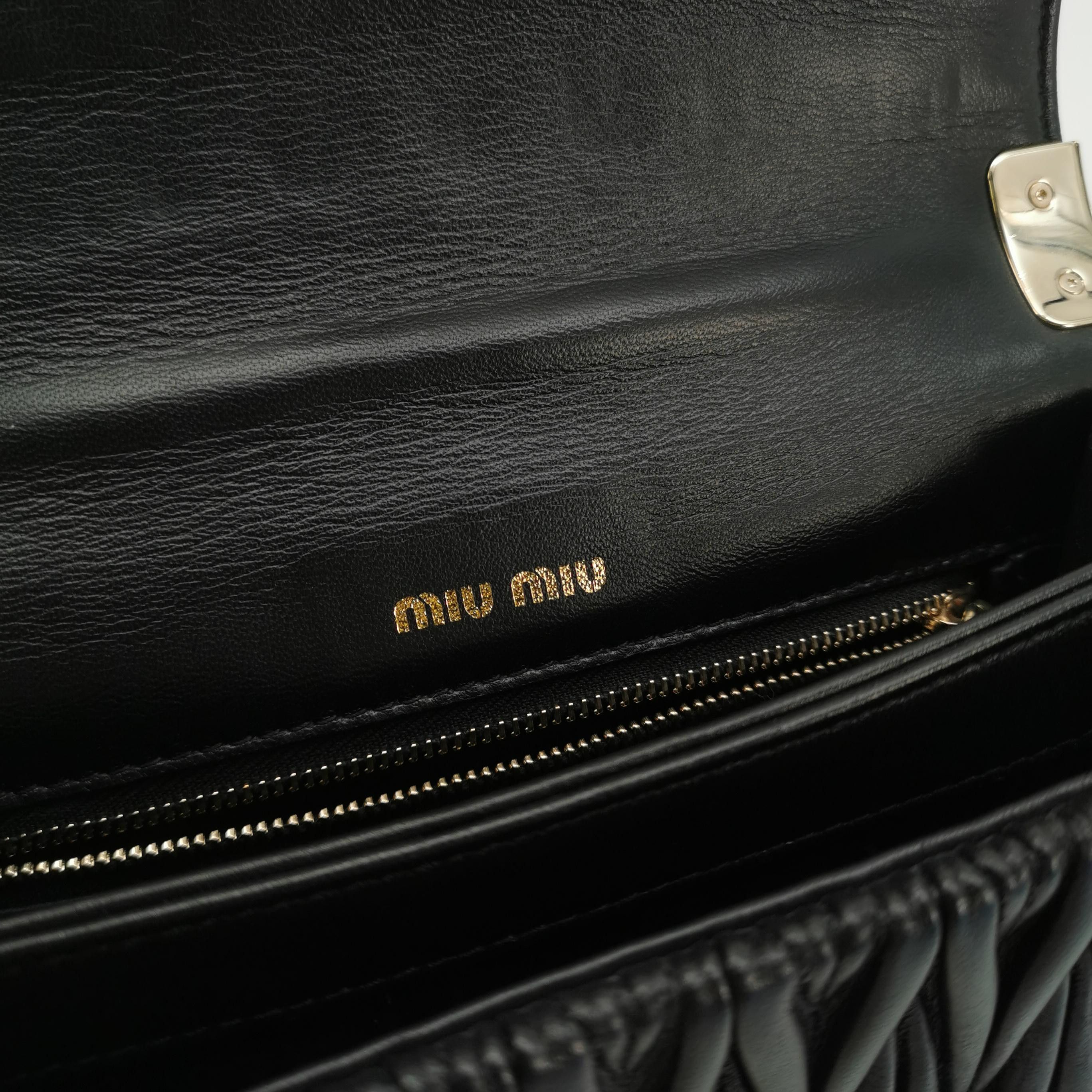 Miu Miu Miu Miu Black Matelassé Leather Shoulder Bag Size ONE SIZE - 8 Thumbnail