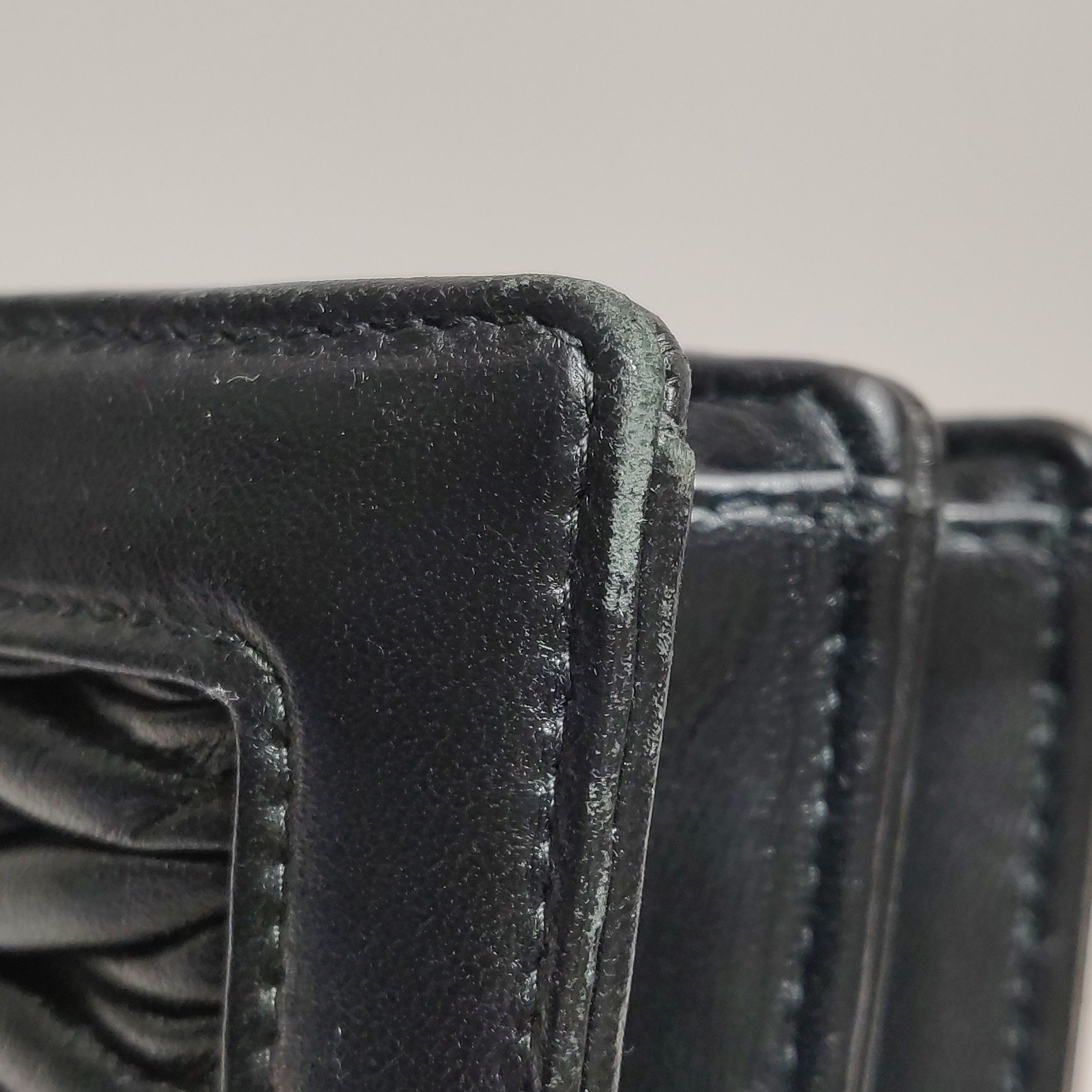 Miu Miu Miu Miu Black Matelassé Leather Shoulder Bag Size ONE SIZE - 20 Thumbnail
