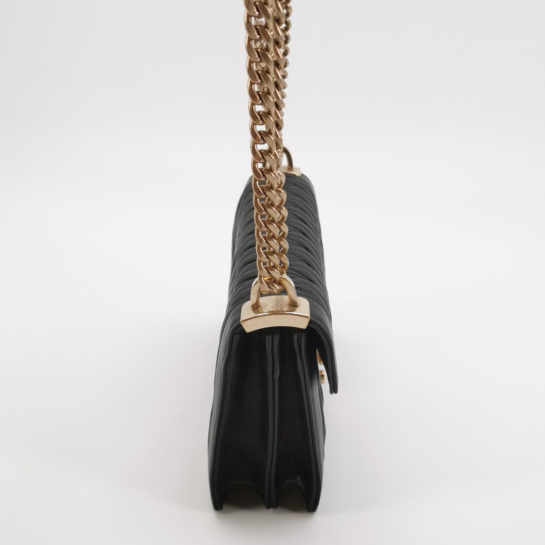 Miu Miu Miu Miu Black Matelassé Leather Shoulder Bag Size ONE SIZE - 4 Thumbnail