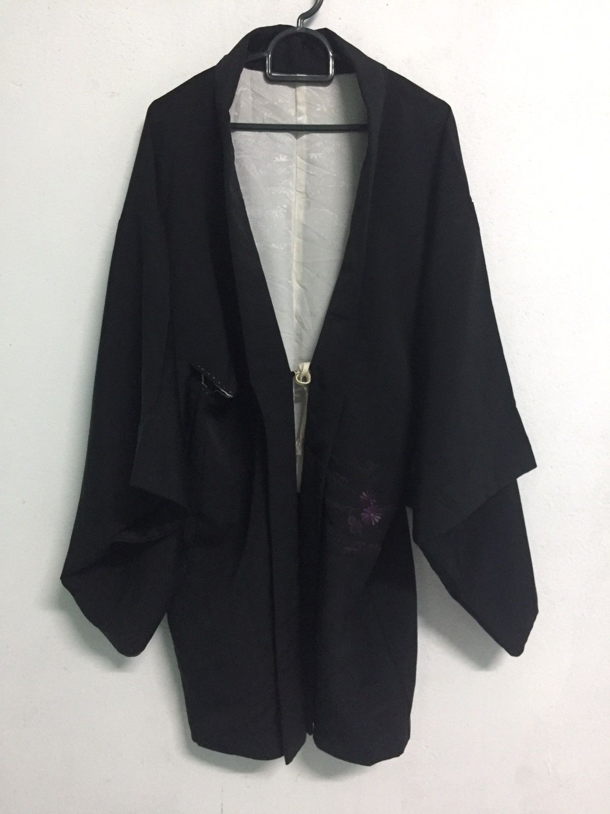 Japanese Brand Japanese Kimono with Beautiful Purple Flower Decoration🔥🔥 Size US L / EU 52-54 / 3 - 1 Thumbnail