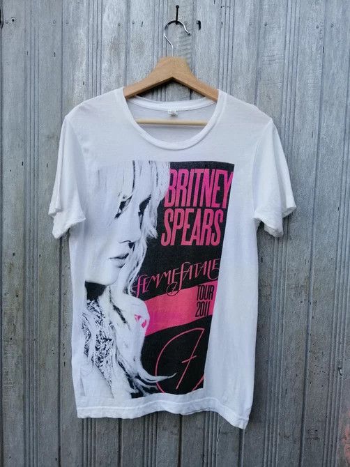 Band Tees Vintage Britney Spears shirt Size US S / EU 44-46 / 1 - 5 Thumbnail