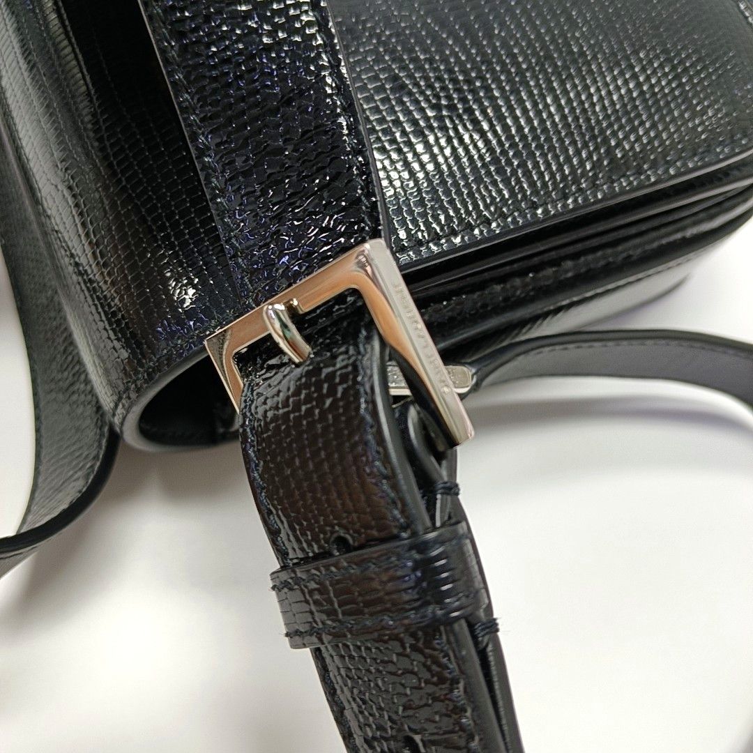 Saint Laurent Paris Saint Laurent LE 61 Lizard Embossed Shoulder Bag One Size Size ONE SIZE - 11 Thumbnail