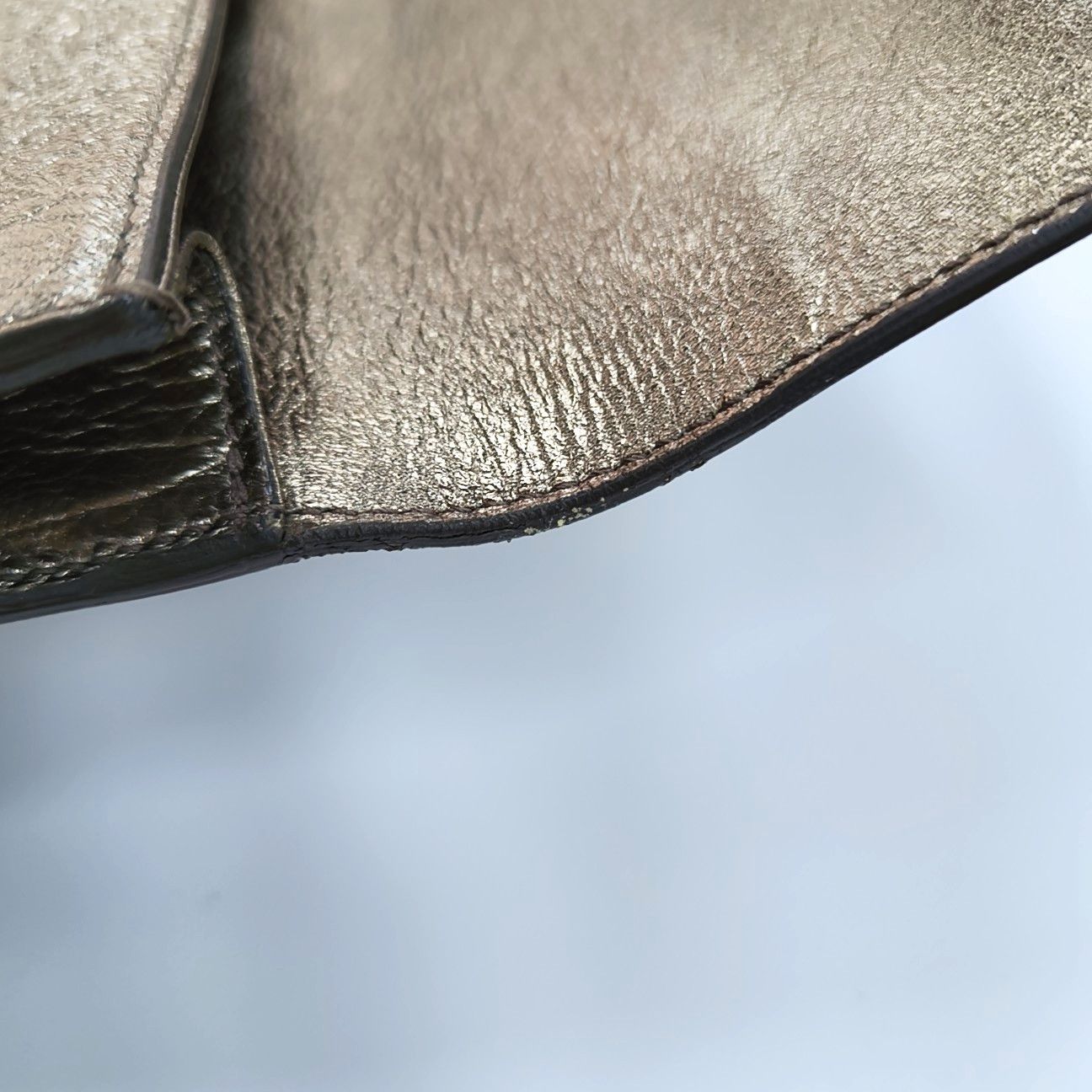 Saint Laurent Paris Saint Laurent Belle Jour Metallic Leather Clutch ONE SIZE Size ONE SIZE - 7 Thumbnail