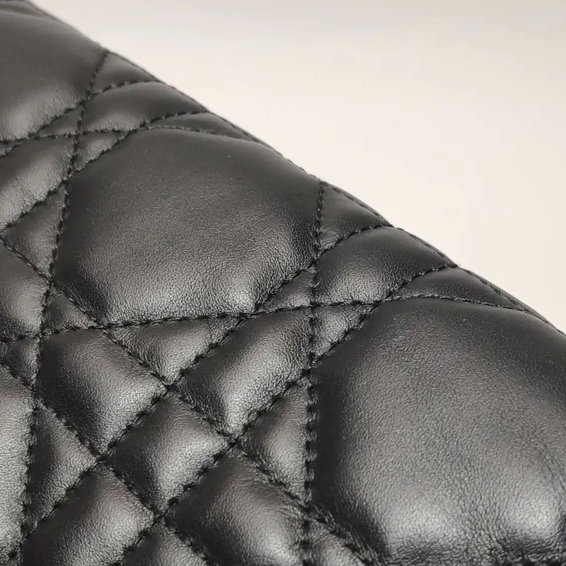 Dior DIOR Toujours Small black cowhide leather rattan plaid handbag Size ONE SIZE - 20 Thumbnail