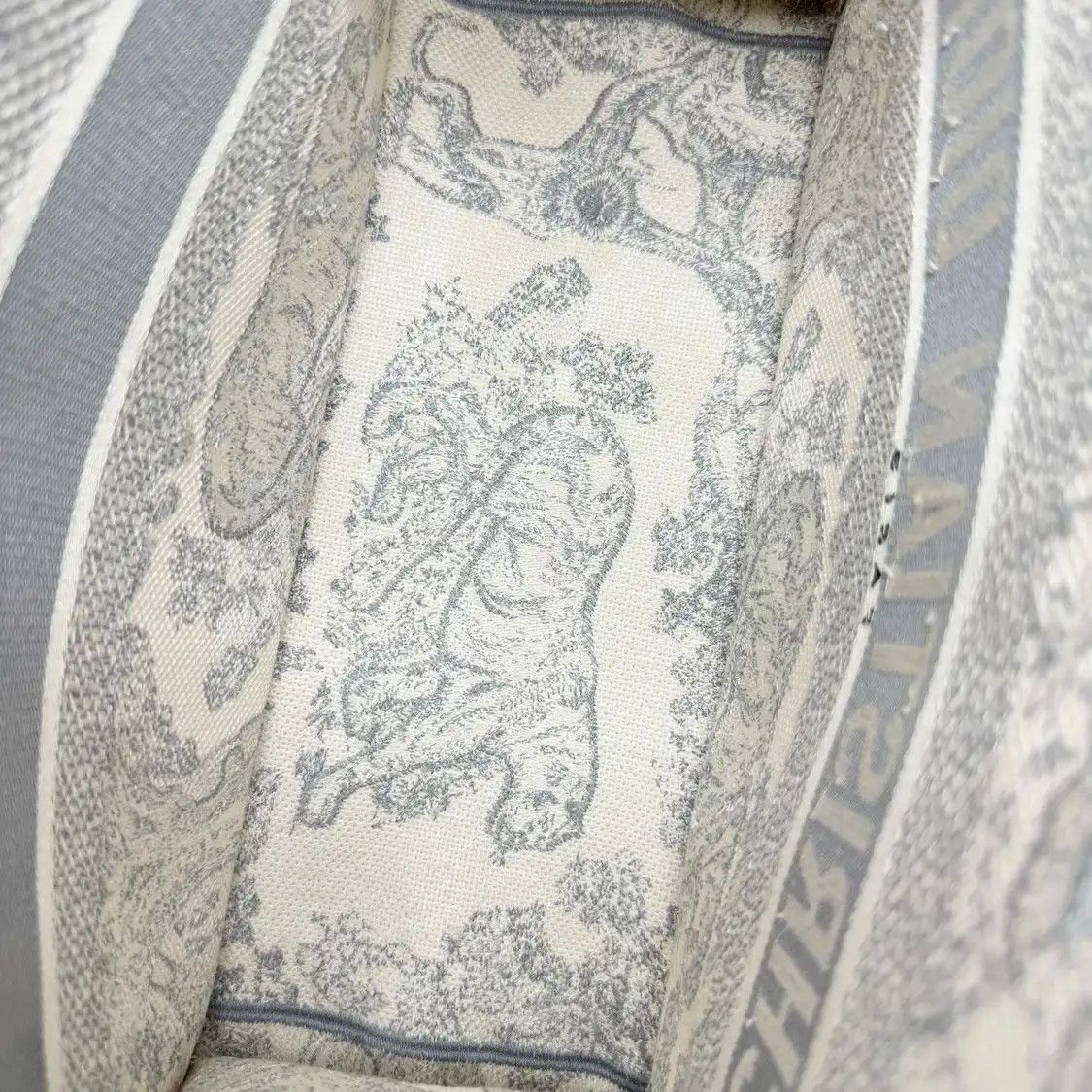 Dior DIOR Book Tote Medium grey canvas embroidery jacquard handbag Size ONE SIZE - 7 Thumbnail