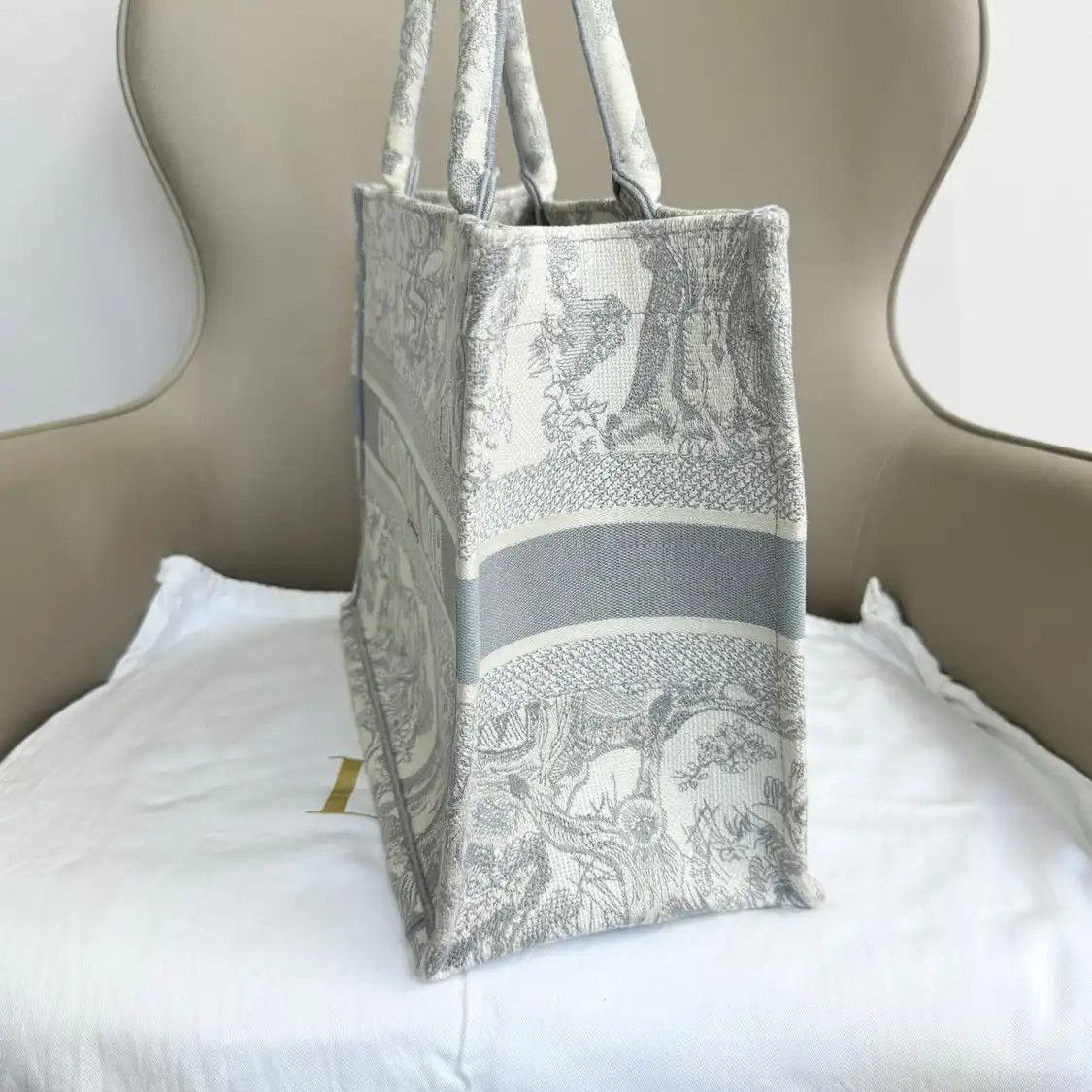 Dior DIOR Book Tote Medium grey canvas embroidery jacquard handbag Size ONE SIZE - 4 Thumbnail