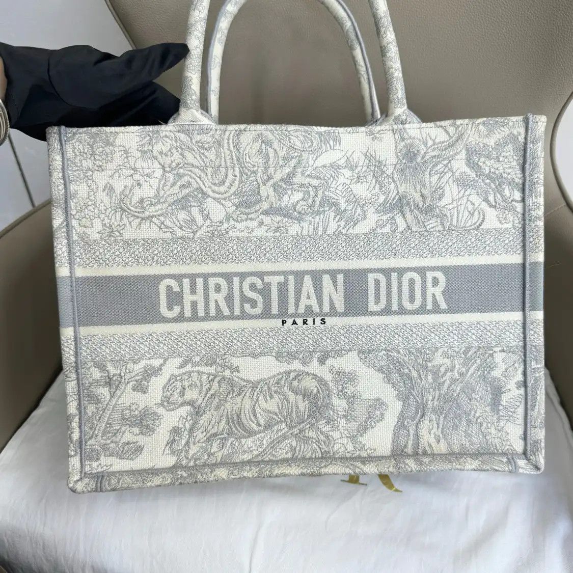 Dior DIOR Book Tote Medium grey canvas embroidery jacquard handbag Size ONE SIZE - 2 Thumbnail