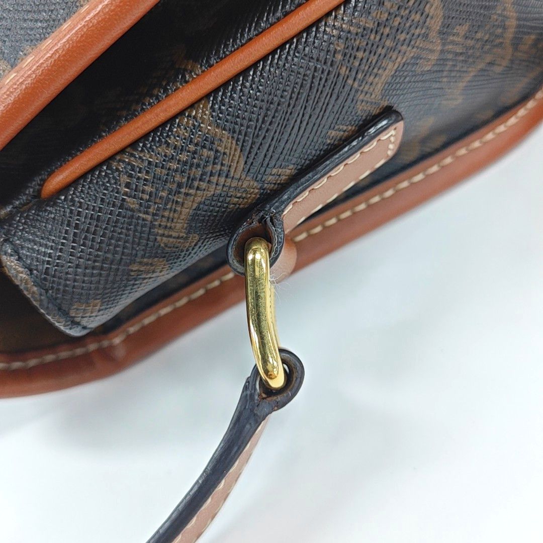 Celine Celine Folco Triomphe Canvas Saddle Bag Size ONE SIZE - 9 Thumbnail