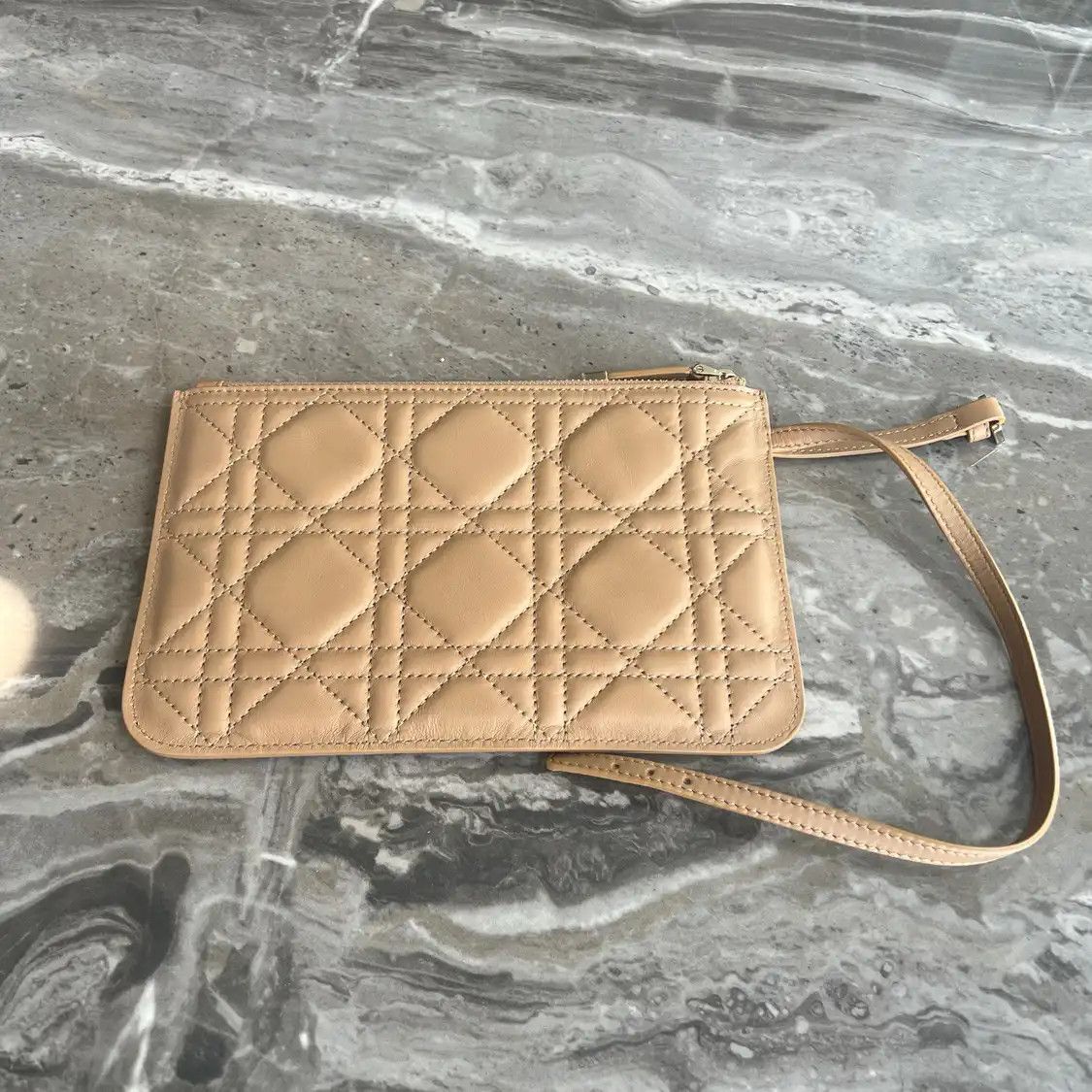 Dior DIOR Toujours Medium gold cowhide leather rattan plaid quilted handbag Size ONE SIZE - 7 Thumbnail