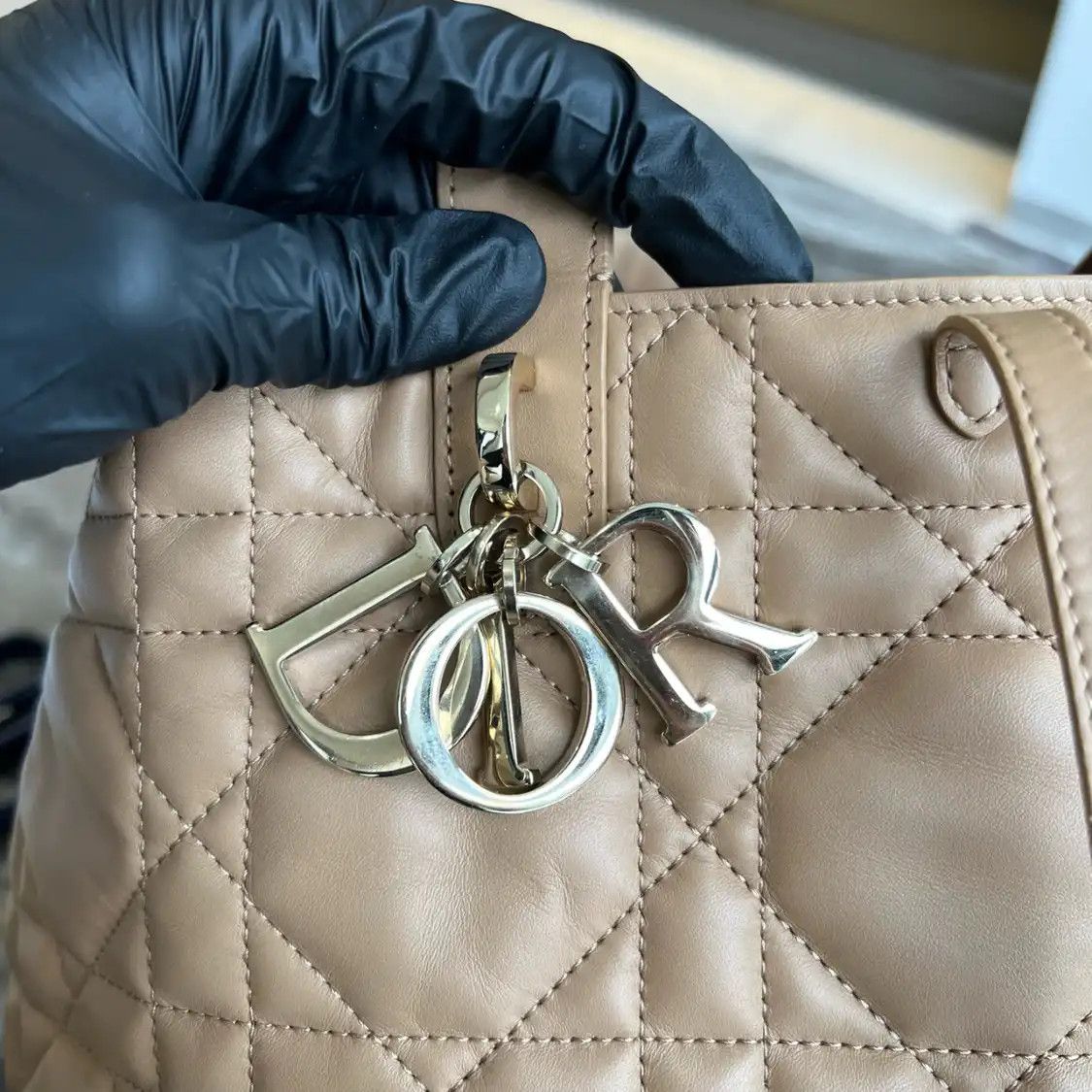 Dior DIOR Toujours Medium gold cowhide leather rattan plaid quilted handbag Size ONE SIZE - 11 Thumbnail