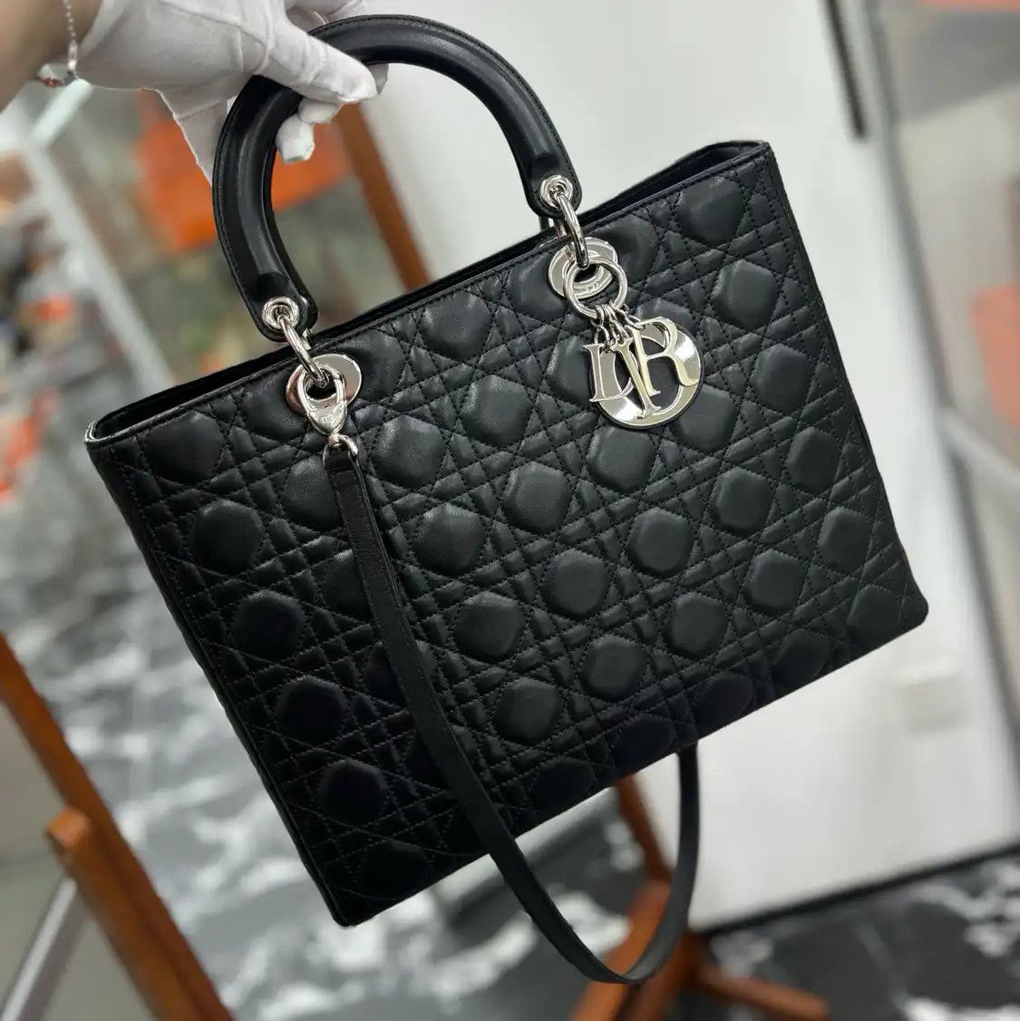 Dior DIOR Lady Dior Large black sheepskin rattan plaid quilted Lady Large crossbody b Size ONE SIZE - 4 Thumbnail