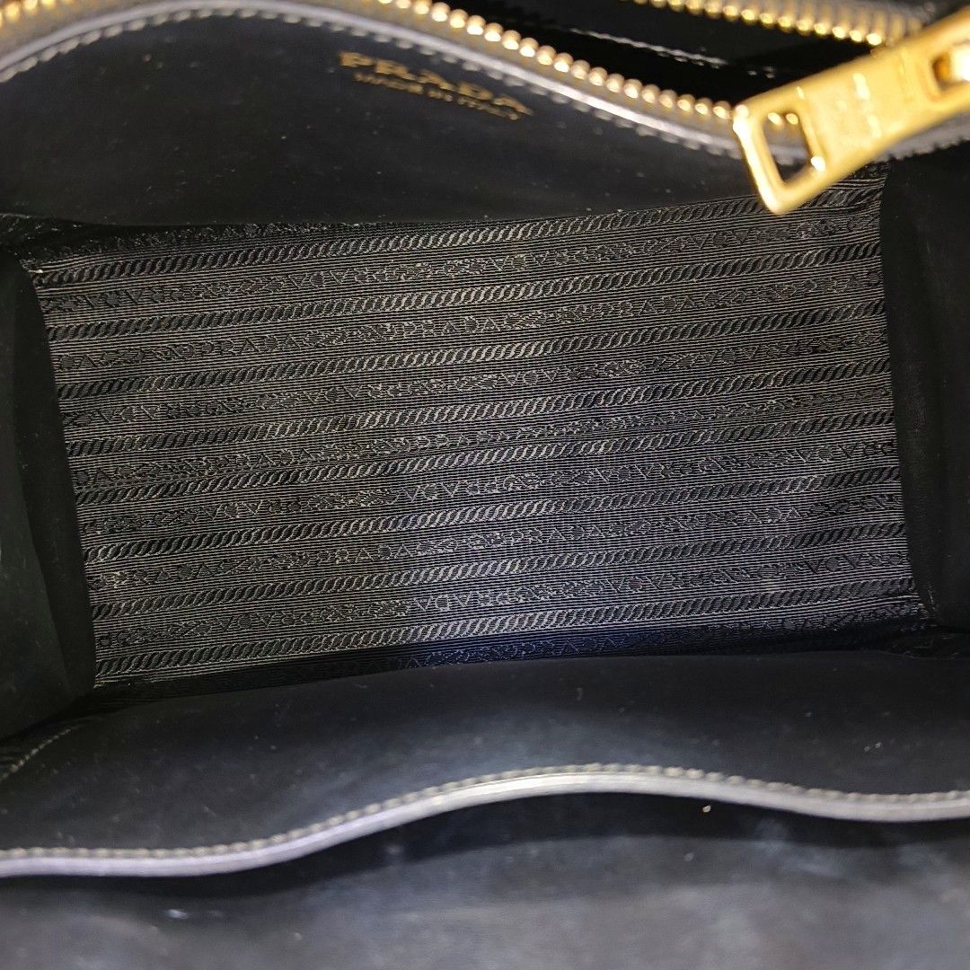 Prada Prada Monochrome Saffiano Leather Handbag Size Small Size ONE SIZE - 7 Thumbnail