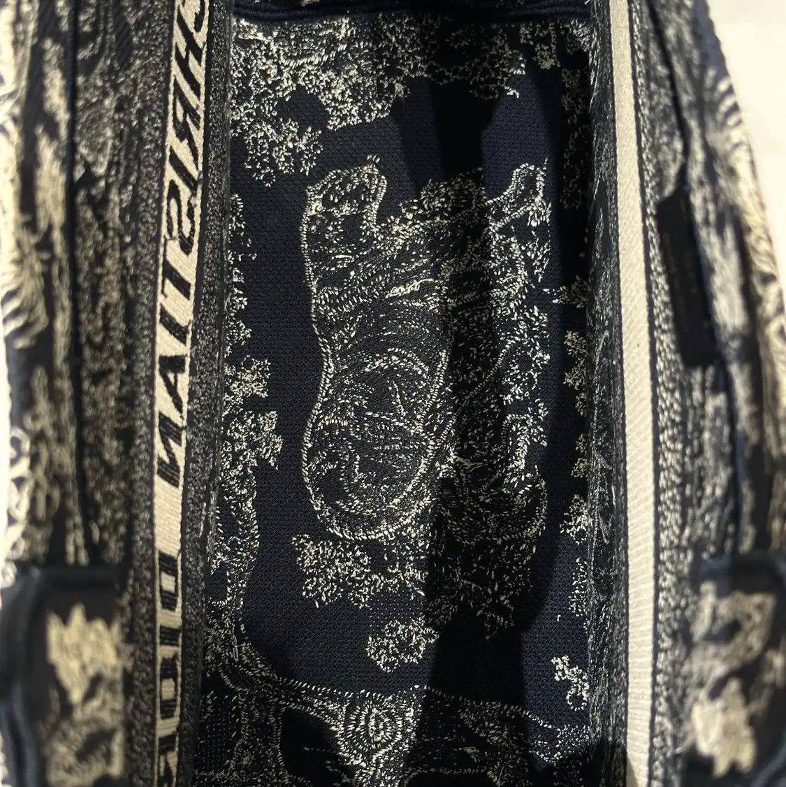 Dior DIOR Book Tote Medium blue canvas embroidery jacquard handbag Size ONE SIZE - 5 Thumbnail