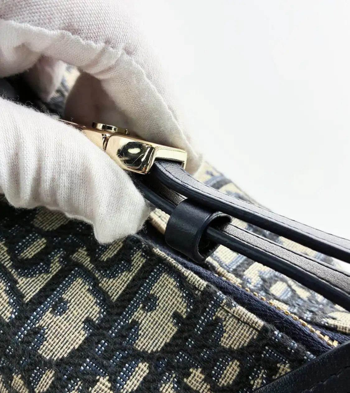 Dior DIOR Diortravel Nomad Medium beige canvas monogram jacquard Nomad bag handbag Size ONE SIZE - 7 Thumbnail