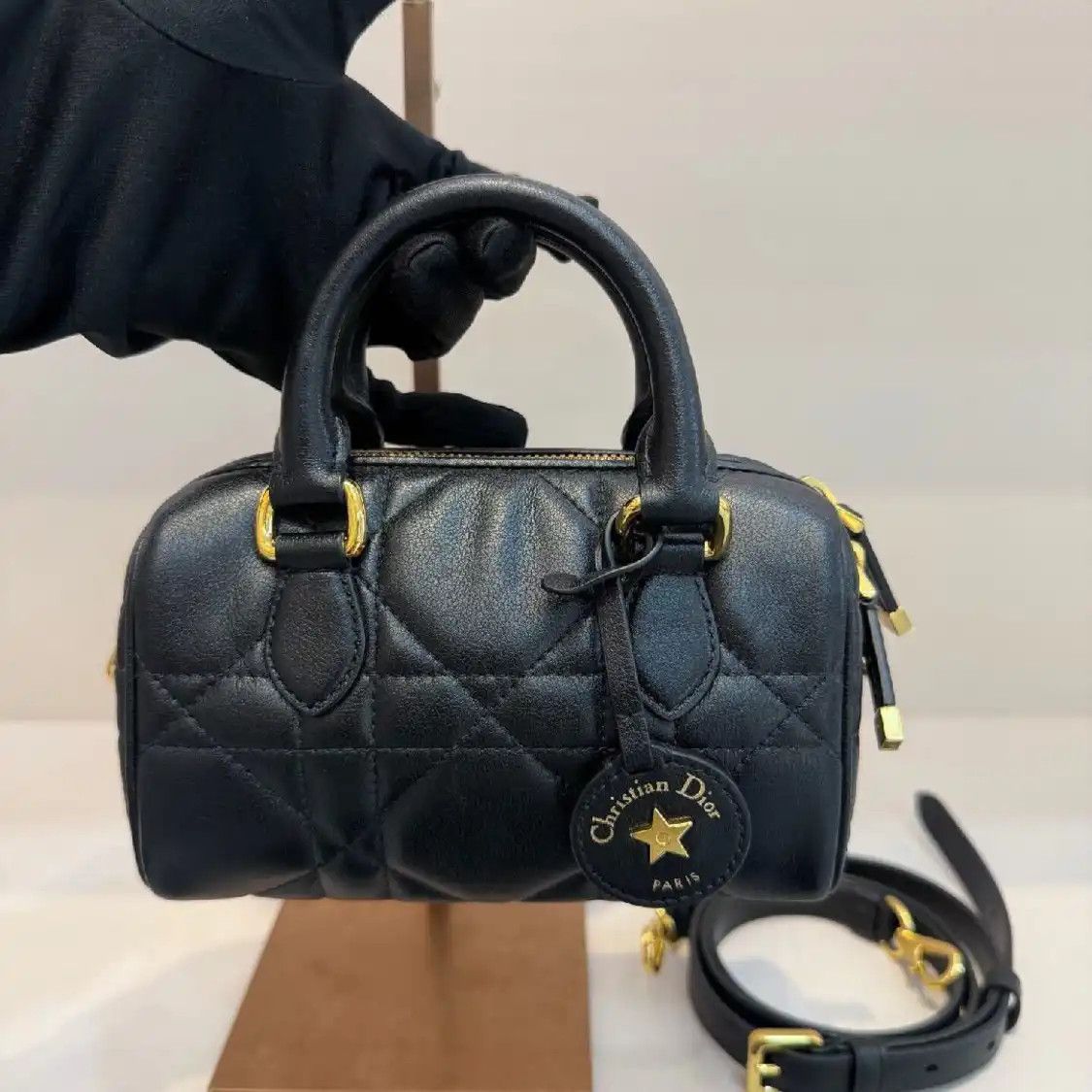 Dior DIOR Groove mini black cowhide leather rattan plaid quilted Boston bag crossbody Size ONE SIZE - 3 Thumbnail