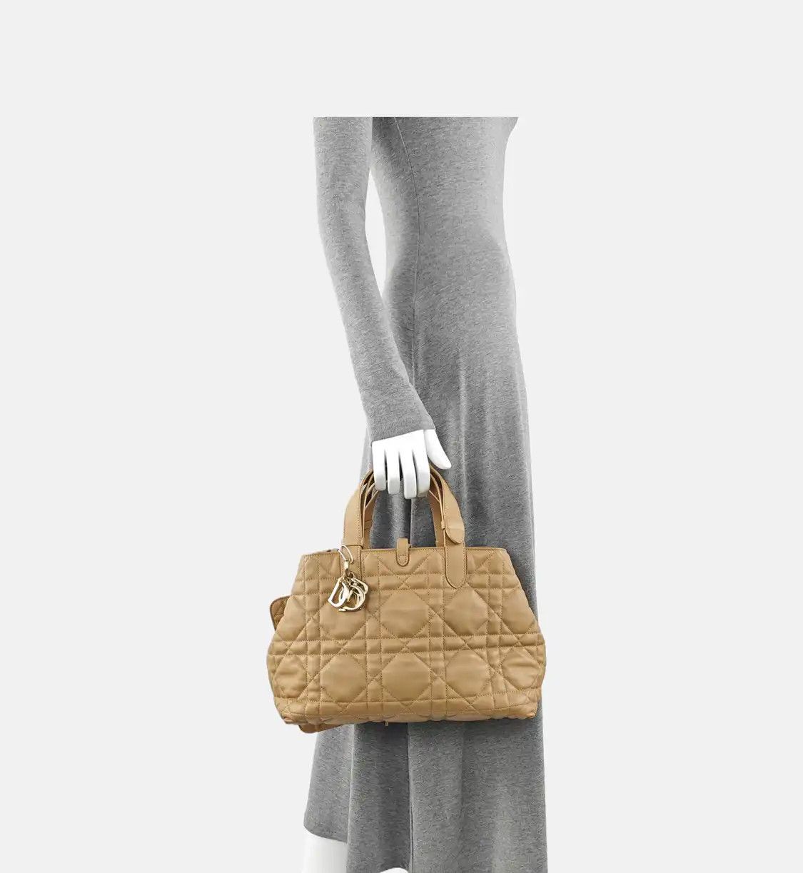 Dior DIOR Toujours Medium gold cowhide leather rattan plaid quilted handbag gold hard Size ONE SIZE - 2 Thumbnail