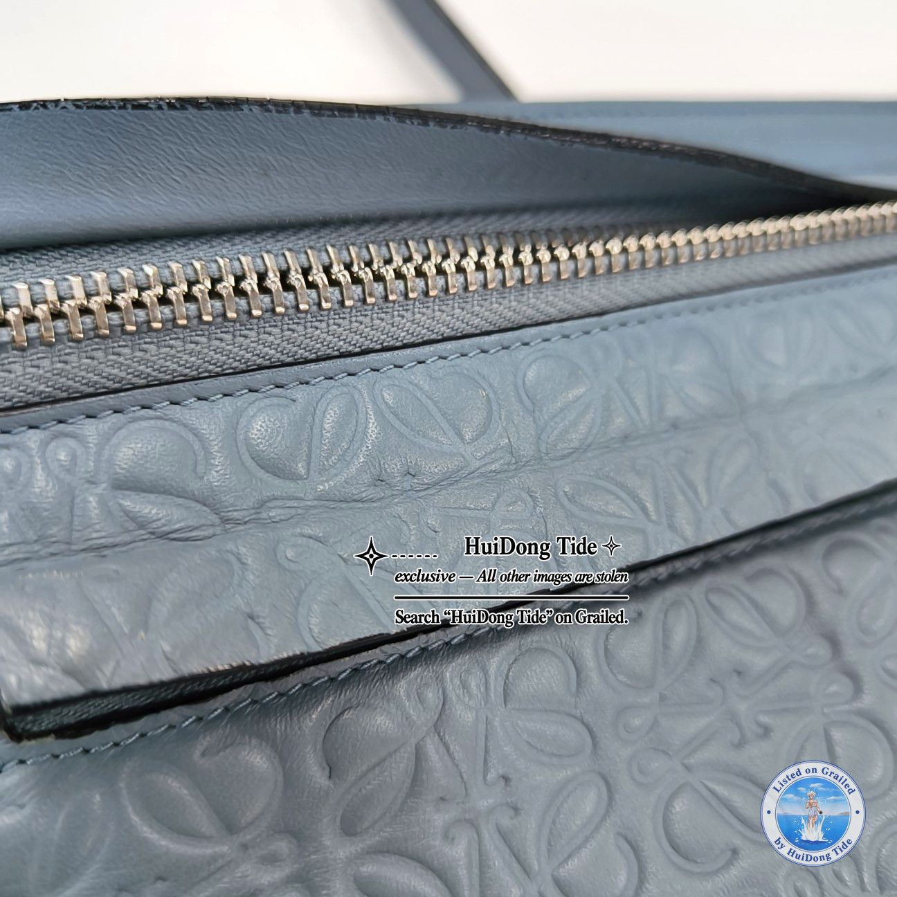 Loewe Loewe Blue Embossed Leather T Pouch Shoulder Bag Size ONE SIZE - 11 Thumbnail