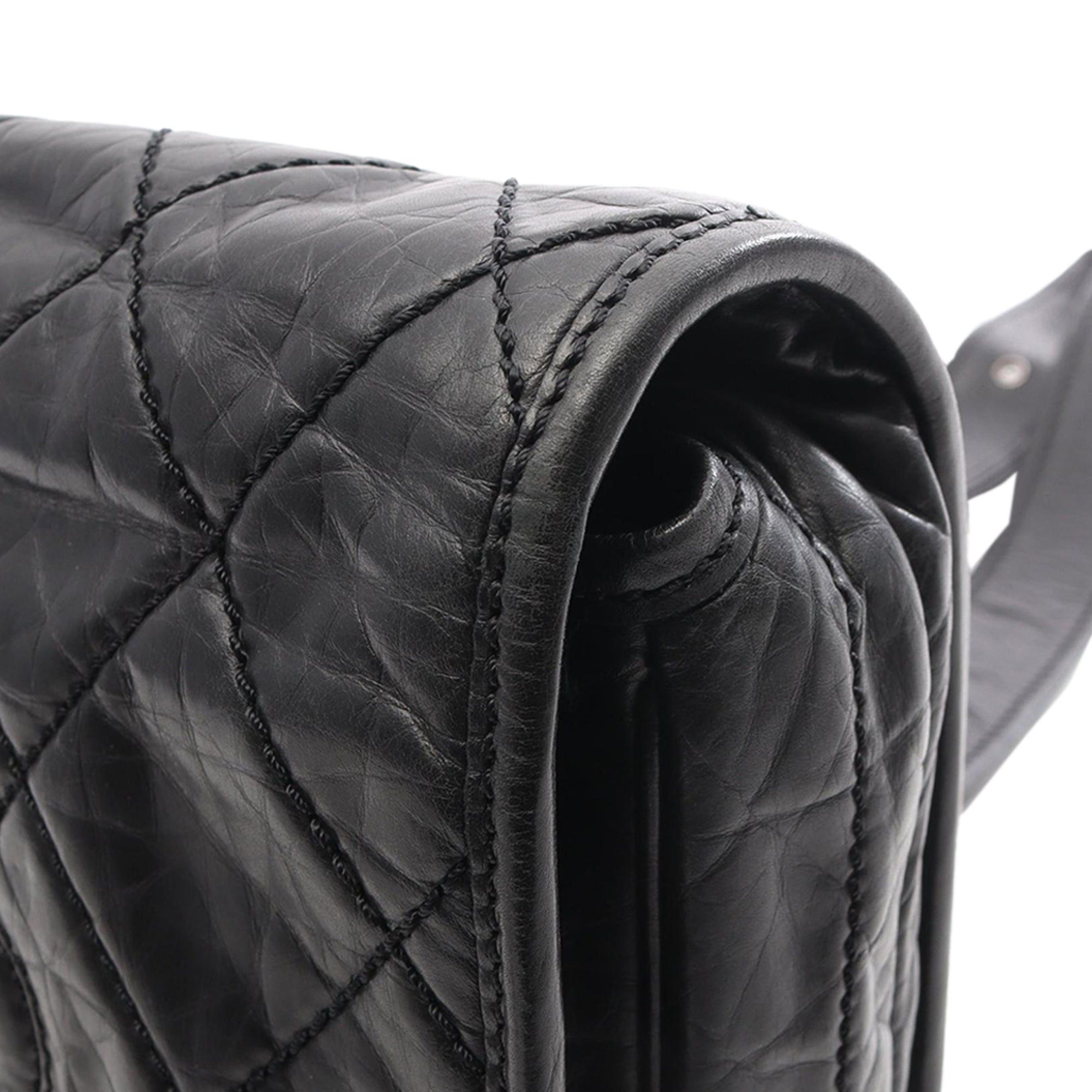 Chanel CC Aged Calfskin Logo Flap Messenger Bag Size ONE SIZE - 8 Thumbnail